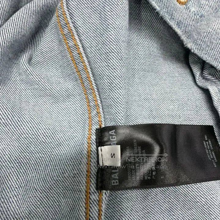 Balenciaga Balenciaga FW21 Oversized Logo Denim Jacket. Size US S / EU 44-46 / 1 - 1 Thumbnail