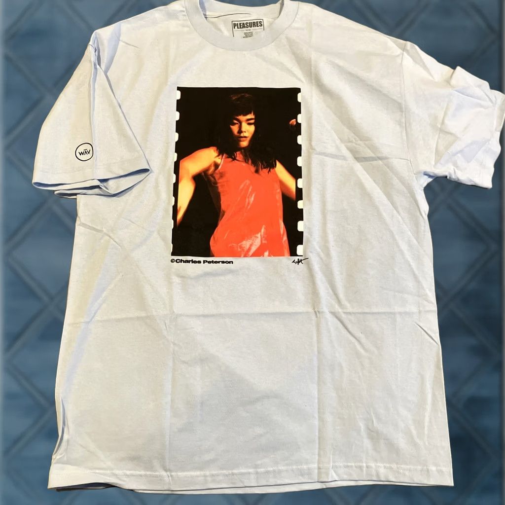 Pleasures Pleasures BJORK Charles Peterson Photograph T Shirt RARE XL Men's Size US XL / EU 56 / 4 - 1 Thumbnail