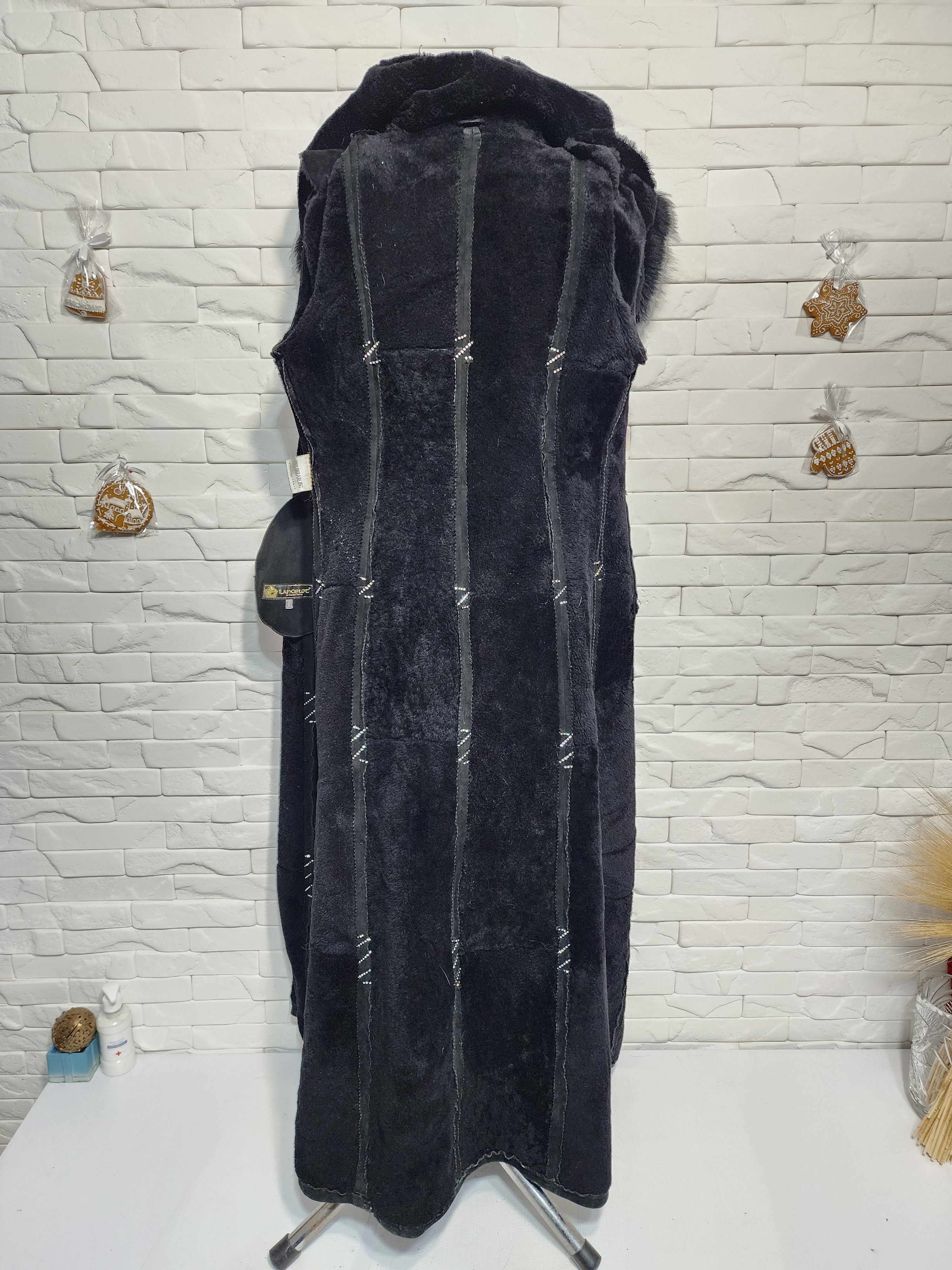 Furla Black Sheepskin Coat: Women's Hooded Fur Jacket, Button Size M / US 6-8 / IT 42-44 - 7 Thumbnail