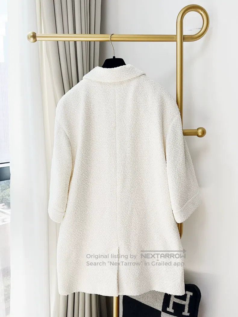 Chanel Chanel 22S white soft tweed four-pocket silhouette jacket Size XS / US 0-2 / IT 36-38 - 3 Thumbnail