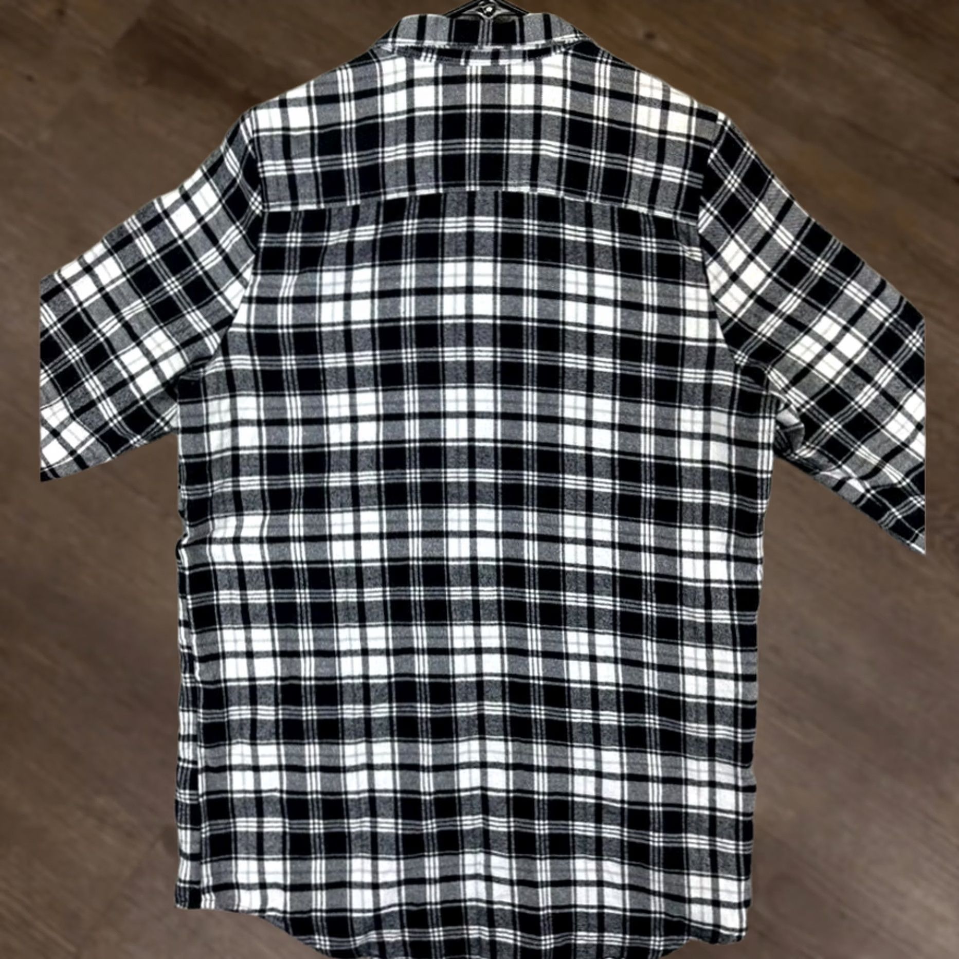 Vintage Free Press Shirt Womens M Black/White Plaid Button Up Pocket EUC Size M / US 6-8 / IT 42-44 - 1 Thumbnail