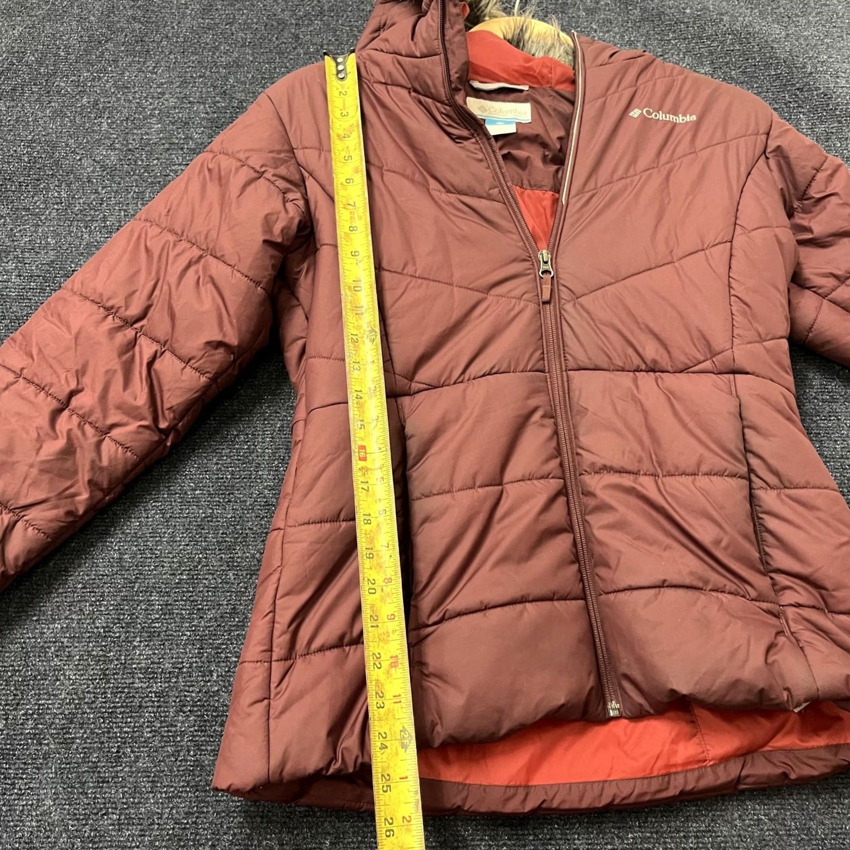 Vintage Columbia Womens Puffer Jacket XL Burgundy Fur Hooded Synthetic Insulation Size XL / US 12-14 / IT 48-50 - 7 Thumbnail