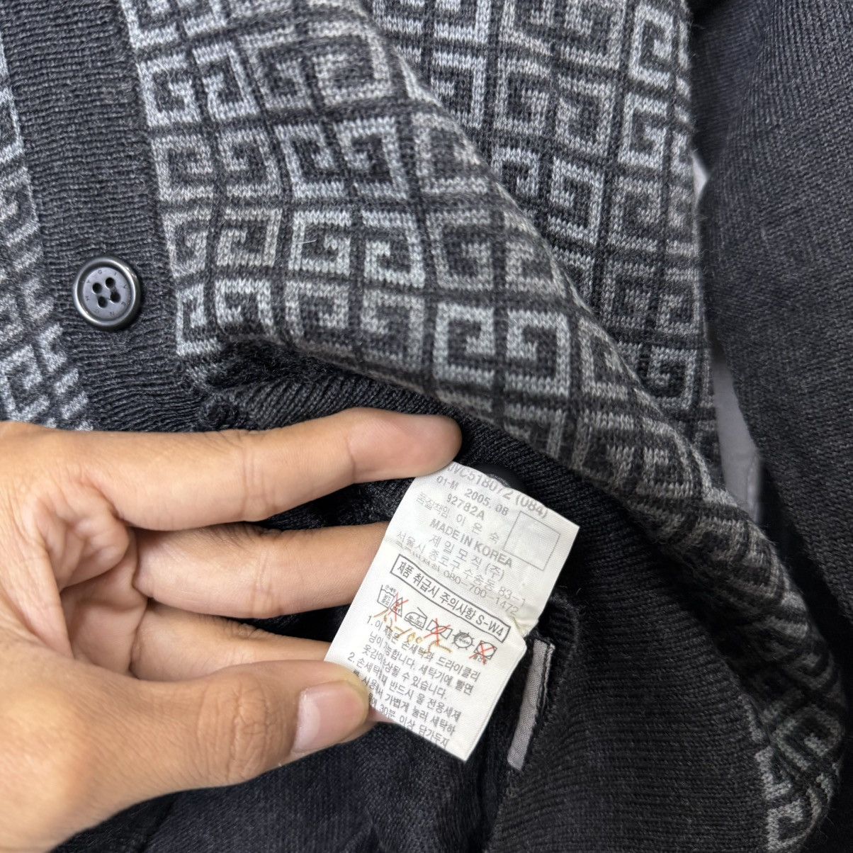 Givenchy Givenchy monogram wool cardigan knit grey Size US XL / EU 56 / 4 - 8 Thumbnail