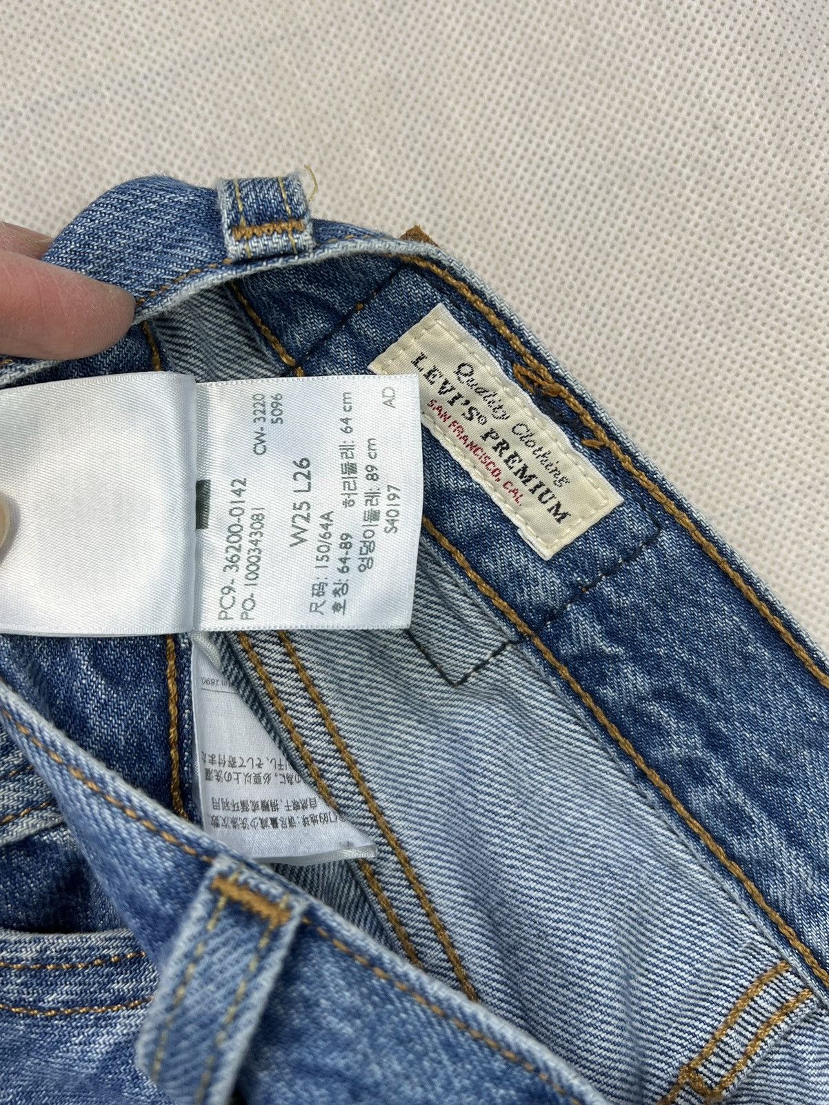 Levi's Pants Levi’s Premium 501 Jeans Great Color Women Size 25" / US 0 / IT 36 - 5 Thumbnail
