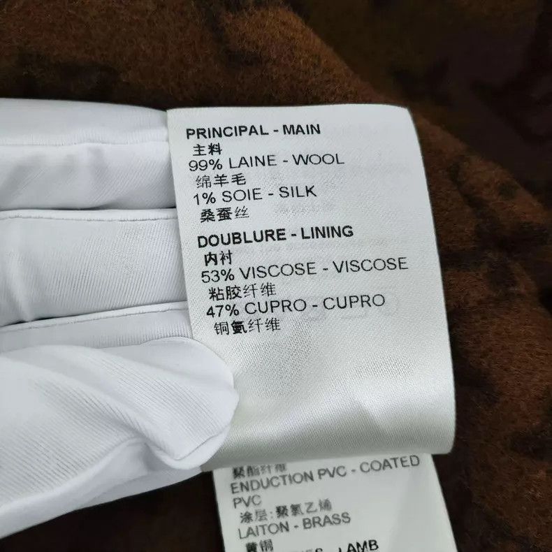 Louis Vuitton Louis Vuitton Wool lined full-print lace-up coat Size 4XL / US 24-26 - 7 Thumbnail