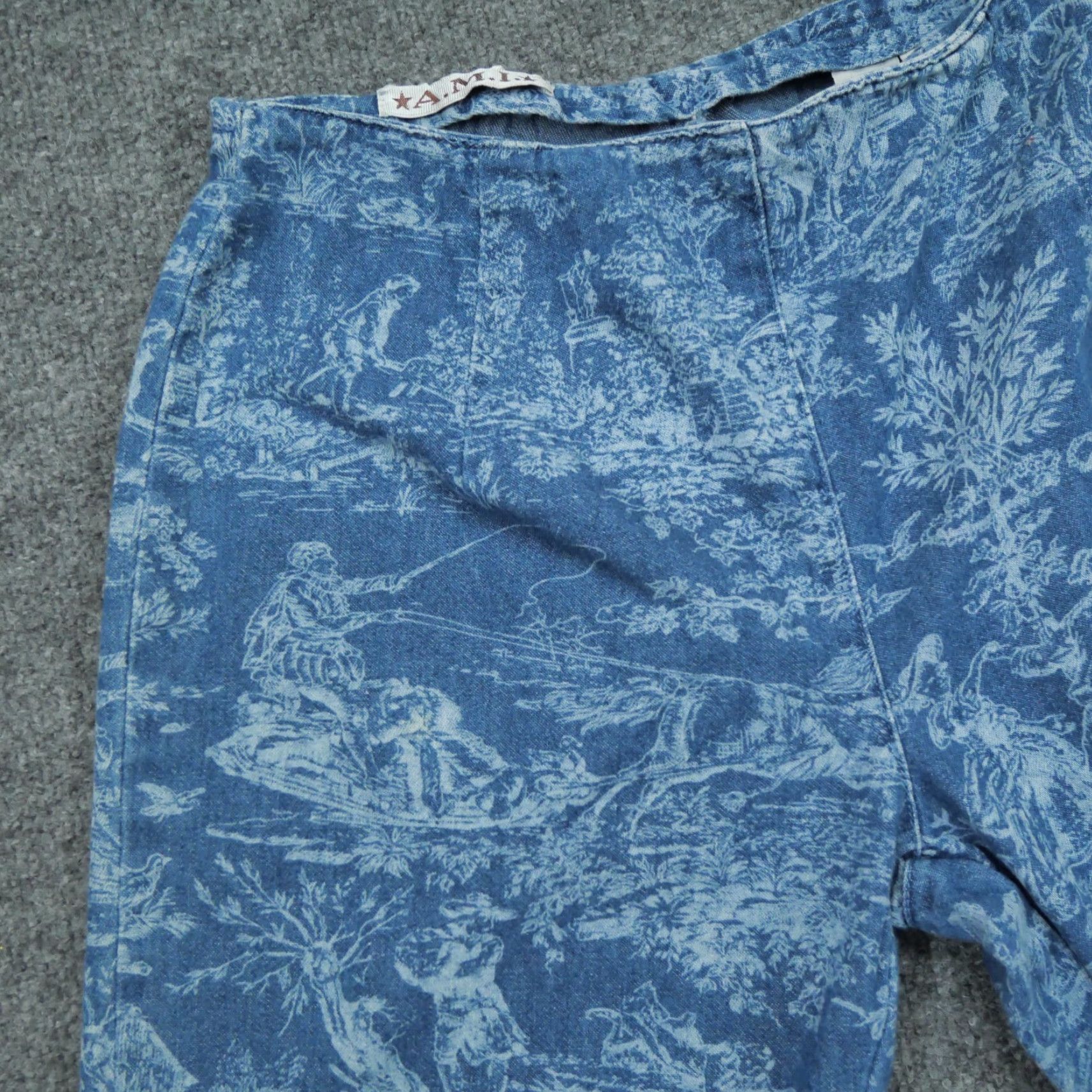 Vintage VINTAGE AMI Pants Womens 6 Blue Print Classic Art Crop Capri 2000s Y2K Blue Graphic Fashion? Size 28" / US 6 / IT 42 - 3 Thumbnail