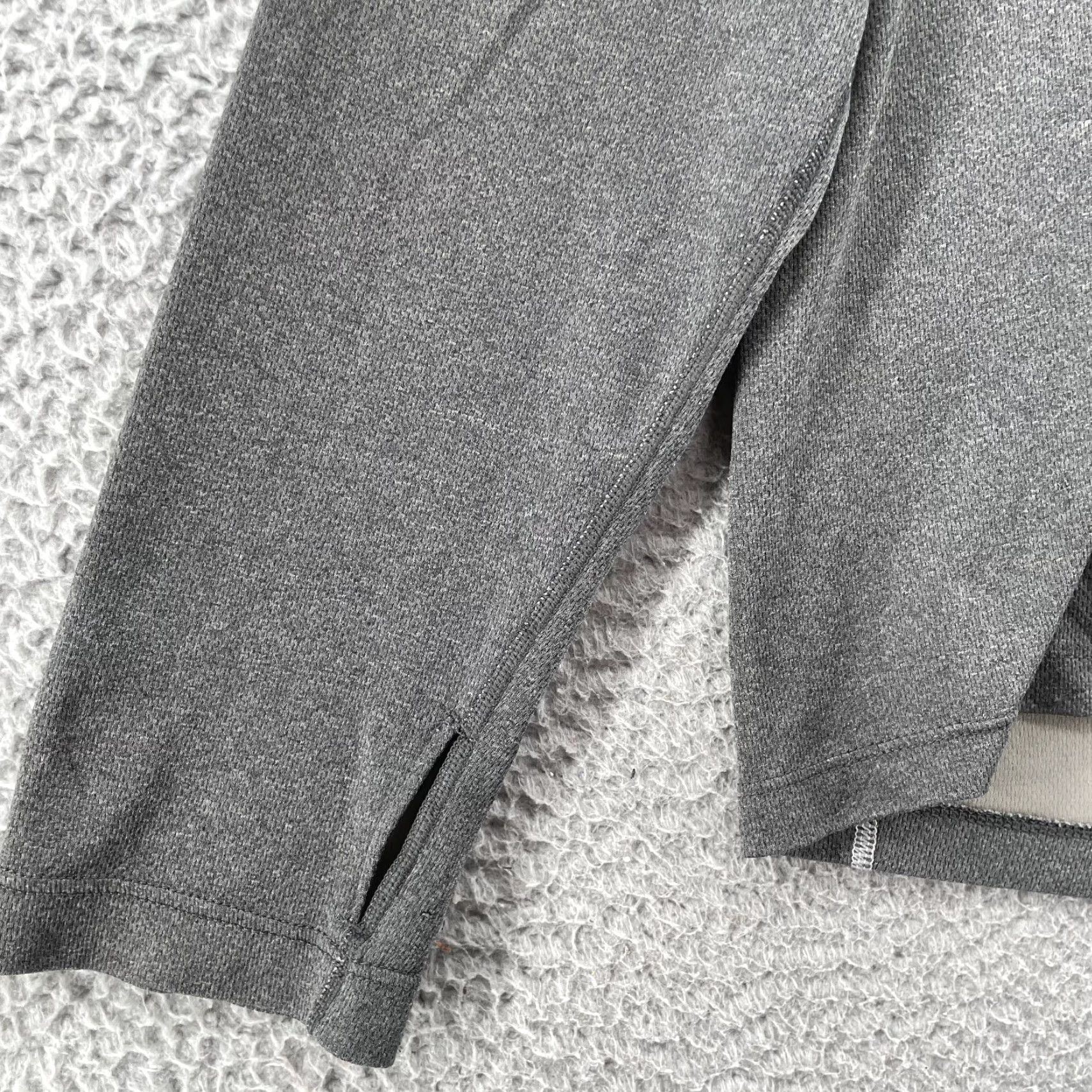 Mountain Hardwear REI 1/4 Zip Pullover Sweatshirt Mountain Hardwear Mens XXL Gray Gorpcore Training Performance Run Size US XL / EU 56 / 4 - 2 Thumbnail