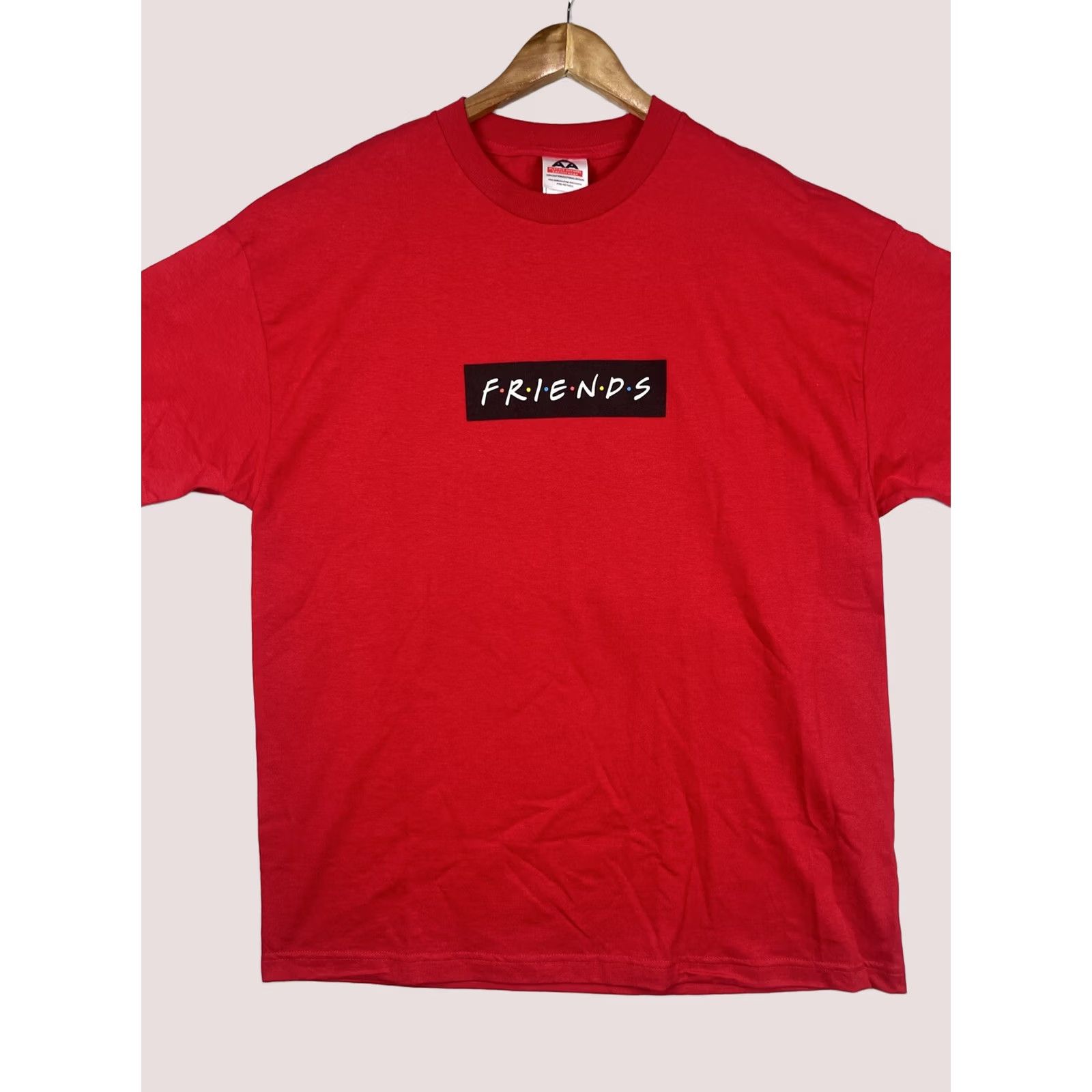 Logo 7 VINTAGE Friends Shirt Mens XL Red Tee Short Sleeve Sitcom Television Logo TV Shirt Size US XL / EU 56 / 4 - 1 Thumbnail