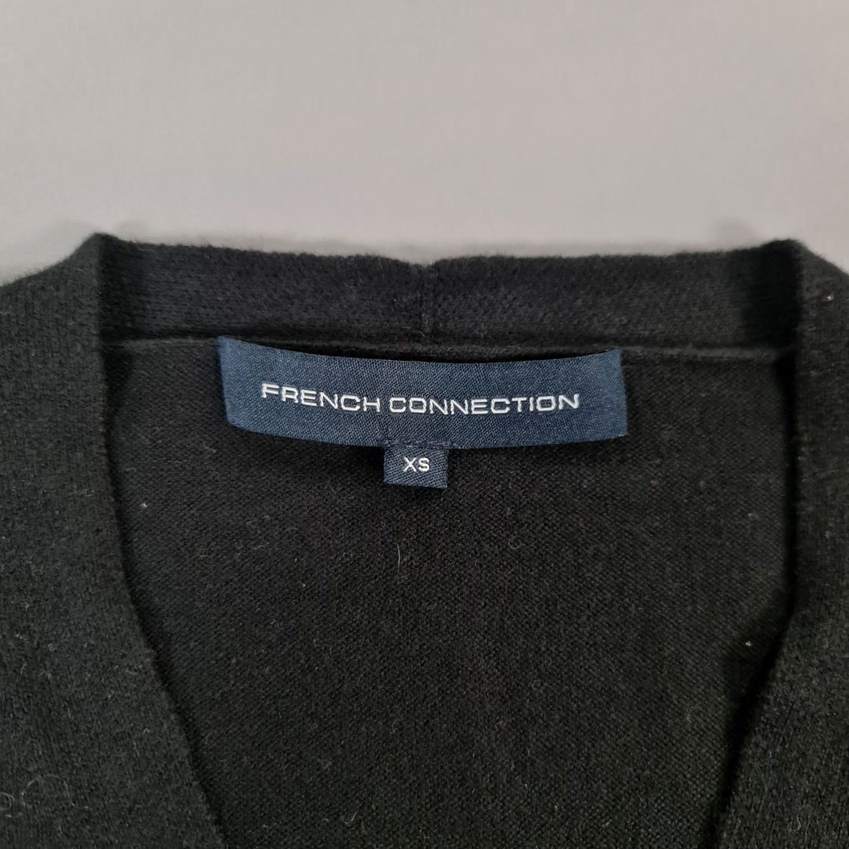 French Connection French Connection Jumper Womens Black XS V Neck Cotton Blend Lace Floral Sleeves Size XS / US 0-2 / IT 36-38 - 3 Thumbnail