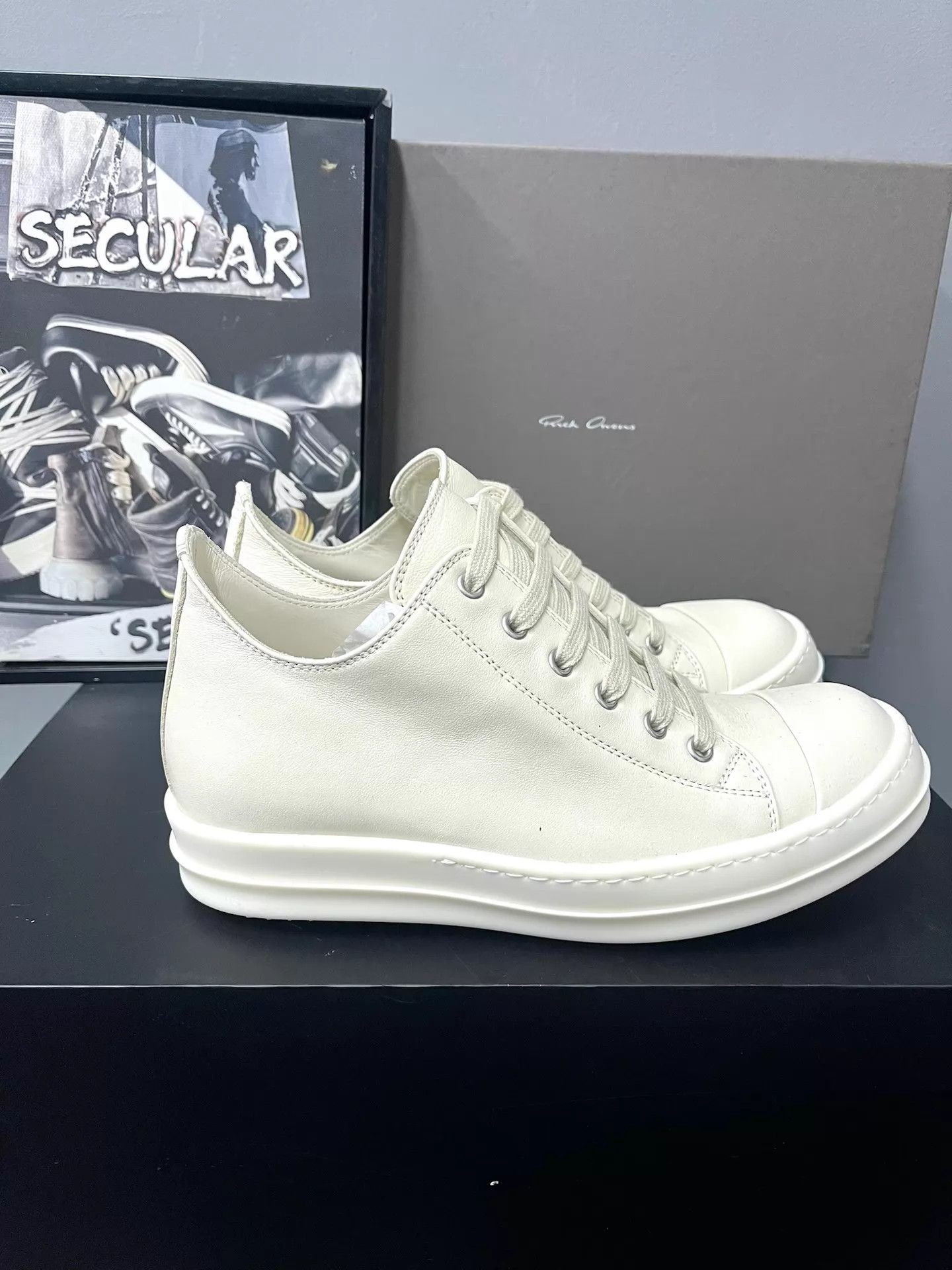 Rick Owens Rick Owens 25SS Cream Leather Chunky Low Sneakers K34 Size US 6 / IT 36 - 5 Thumbnail