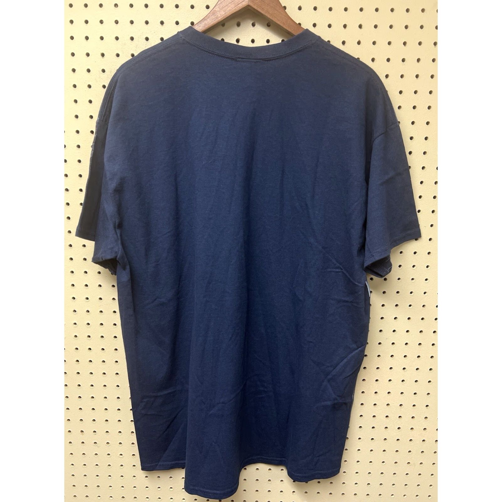 Vintage VINTAGE Rainforest Cafe T-Shirt XL Blue Animals Graphic Print Crew Neck Short Sleeve Mens NOS W/tag Size US XL / EU 56 / 4 - 2 Thumbnail