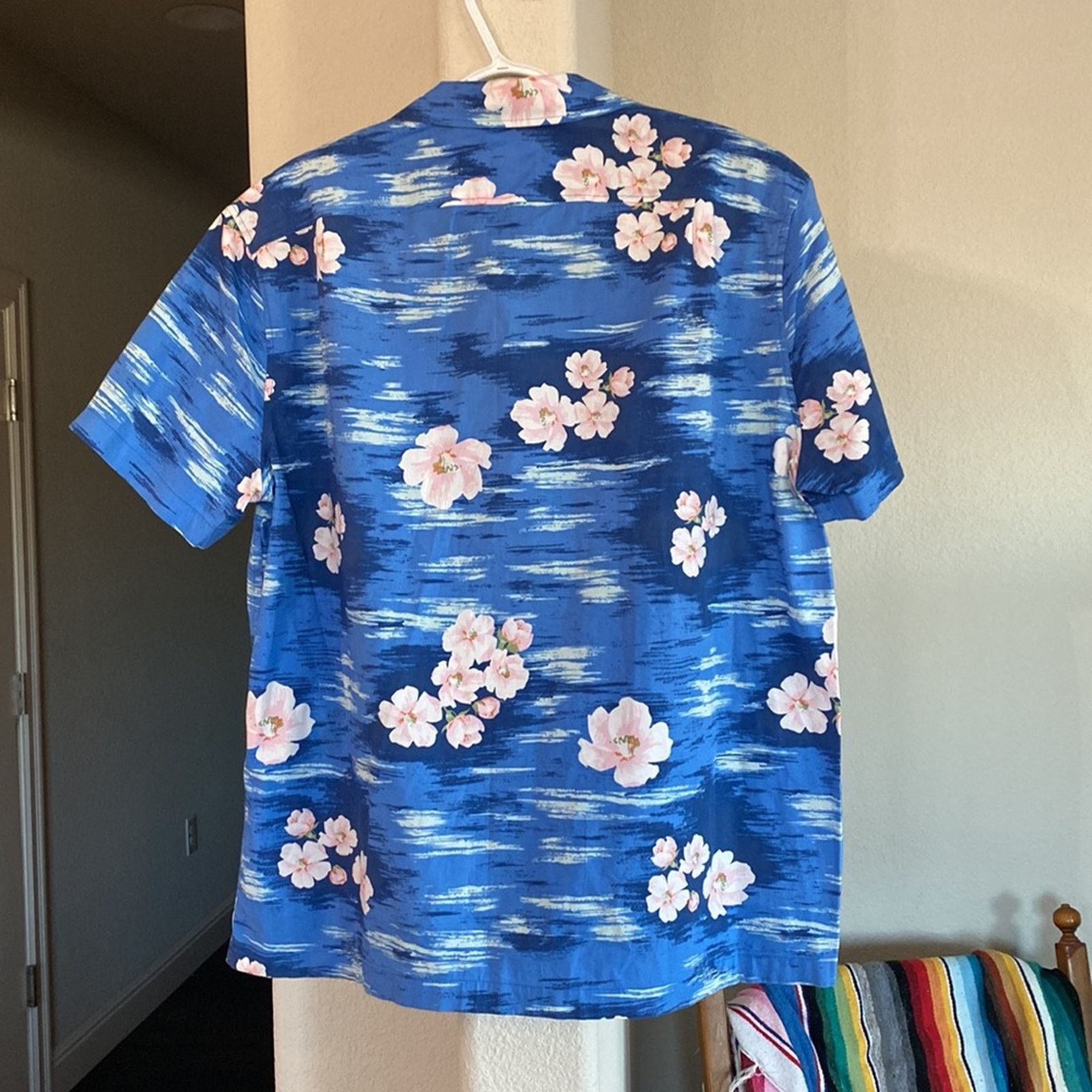 J.Crew J.Crew Hawaiian shortsleeve buttondown vacation summer party Size US L / EU 52-54 / 3 - 7 Thumbnail