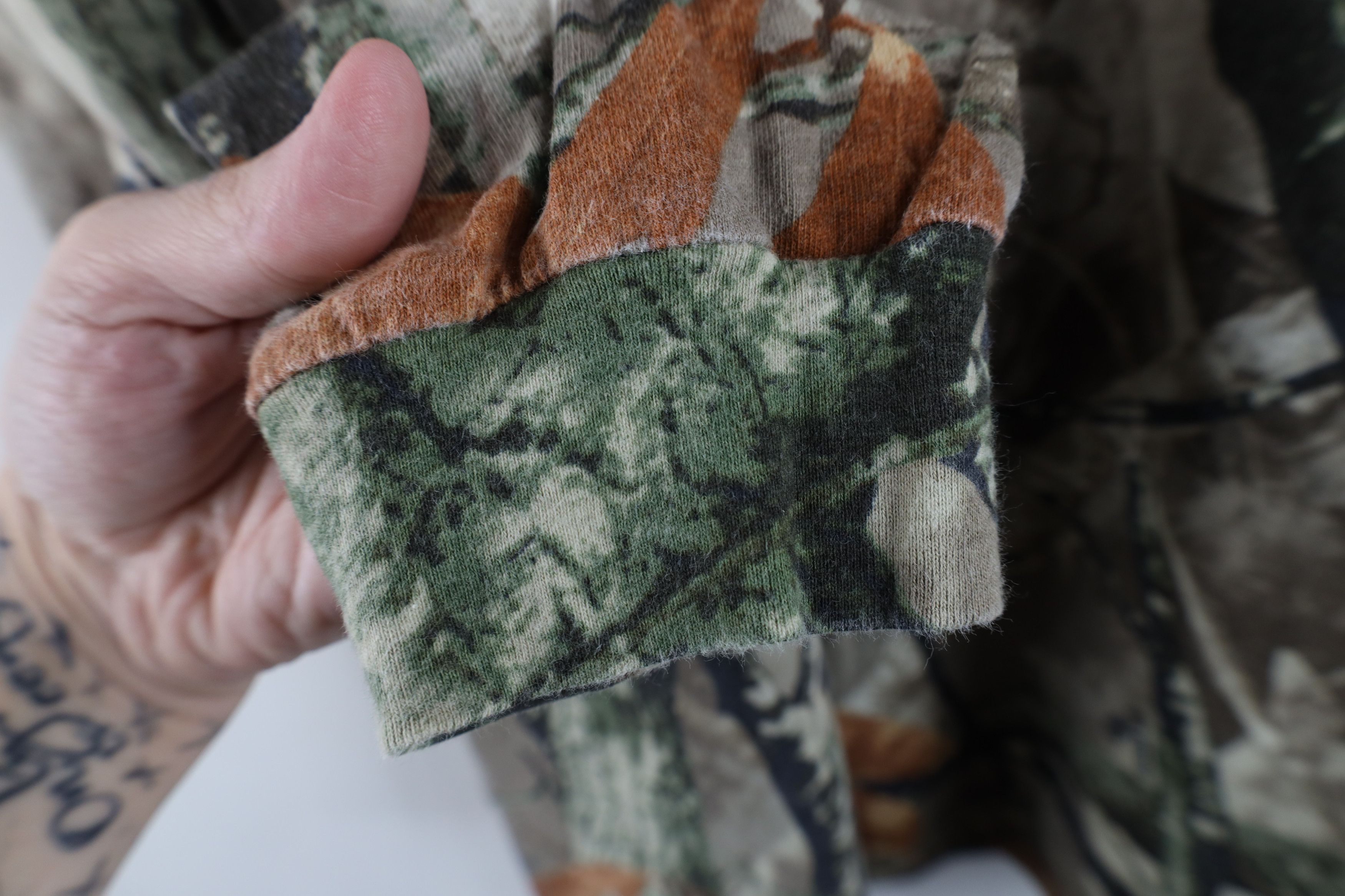 Vintage Vintage Y2K Streetwear Camouflage Long Sleeve Pocket T-Shirt Size US L / EU 52-54 / 3 - 6 Thumbnail