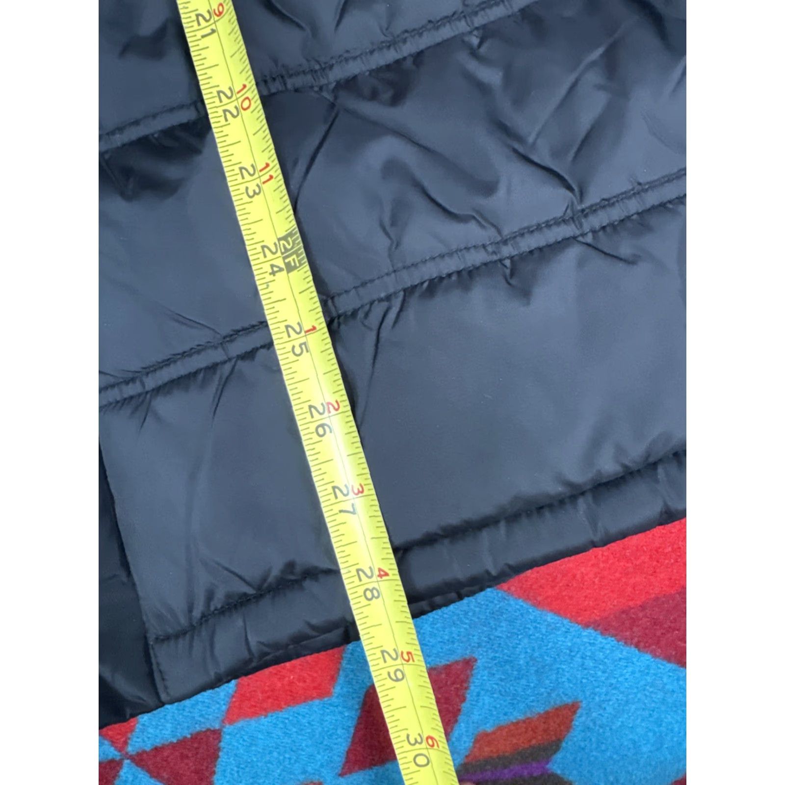 Gap VINTAGE Gap Puffer Jacket Black XL Men Size XL Puffer Jacket Nylon Polyester Filled Robbed Good Pre Owned Condition Size US XL / EU 56 / 4 - 5 Thumbnail