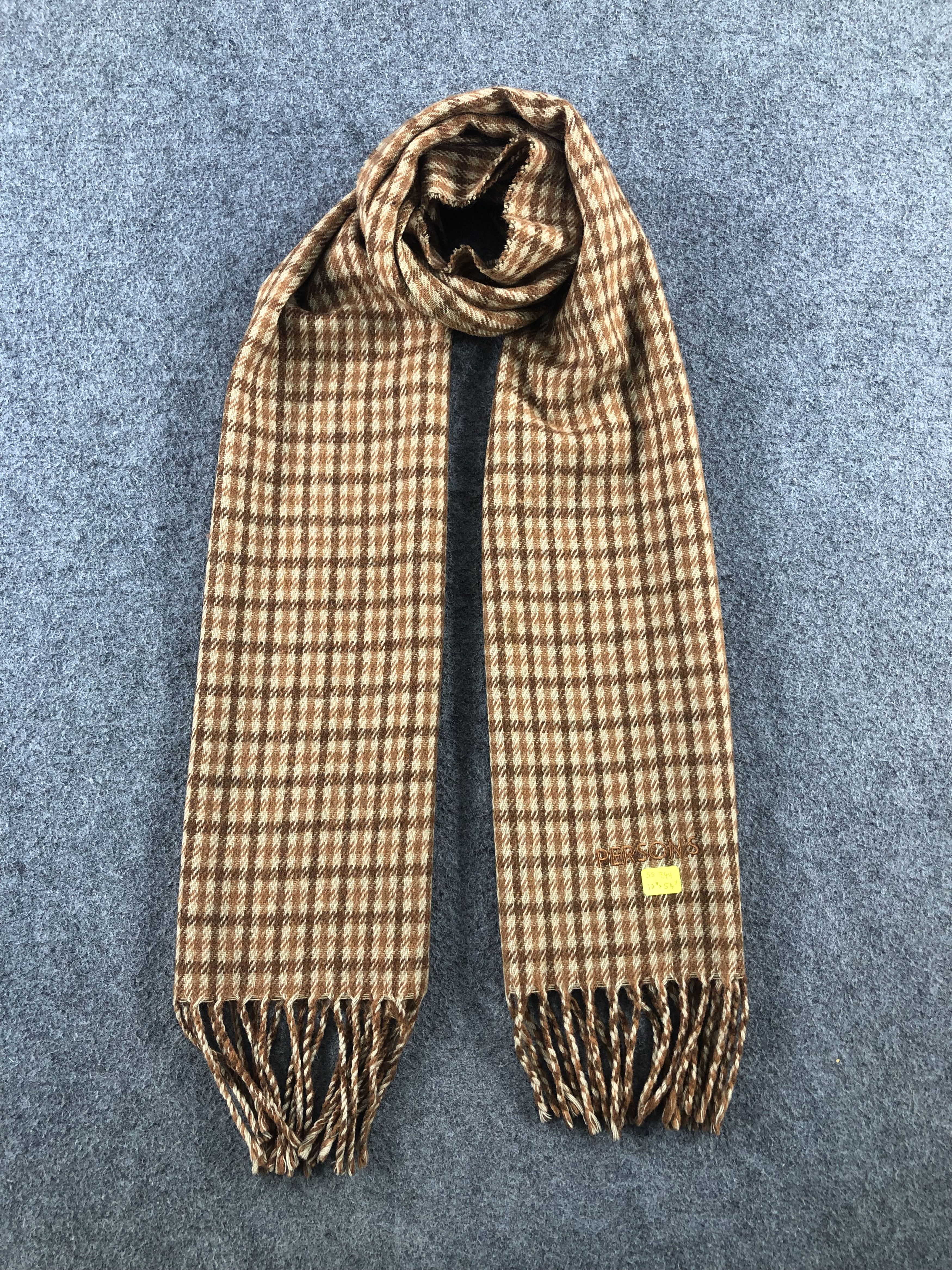 PERSON'S Person's Scarf / Muffler / Neckwear Size ONE SIZE - 1 Thumbnail