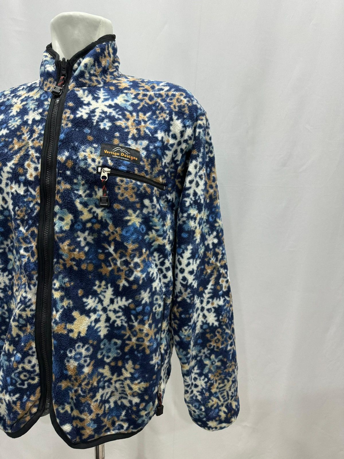 Other Vertigo Design Floral Jacket made in Canada Size US L / EU 52-54 / 3 - 4 Thumbnail