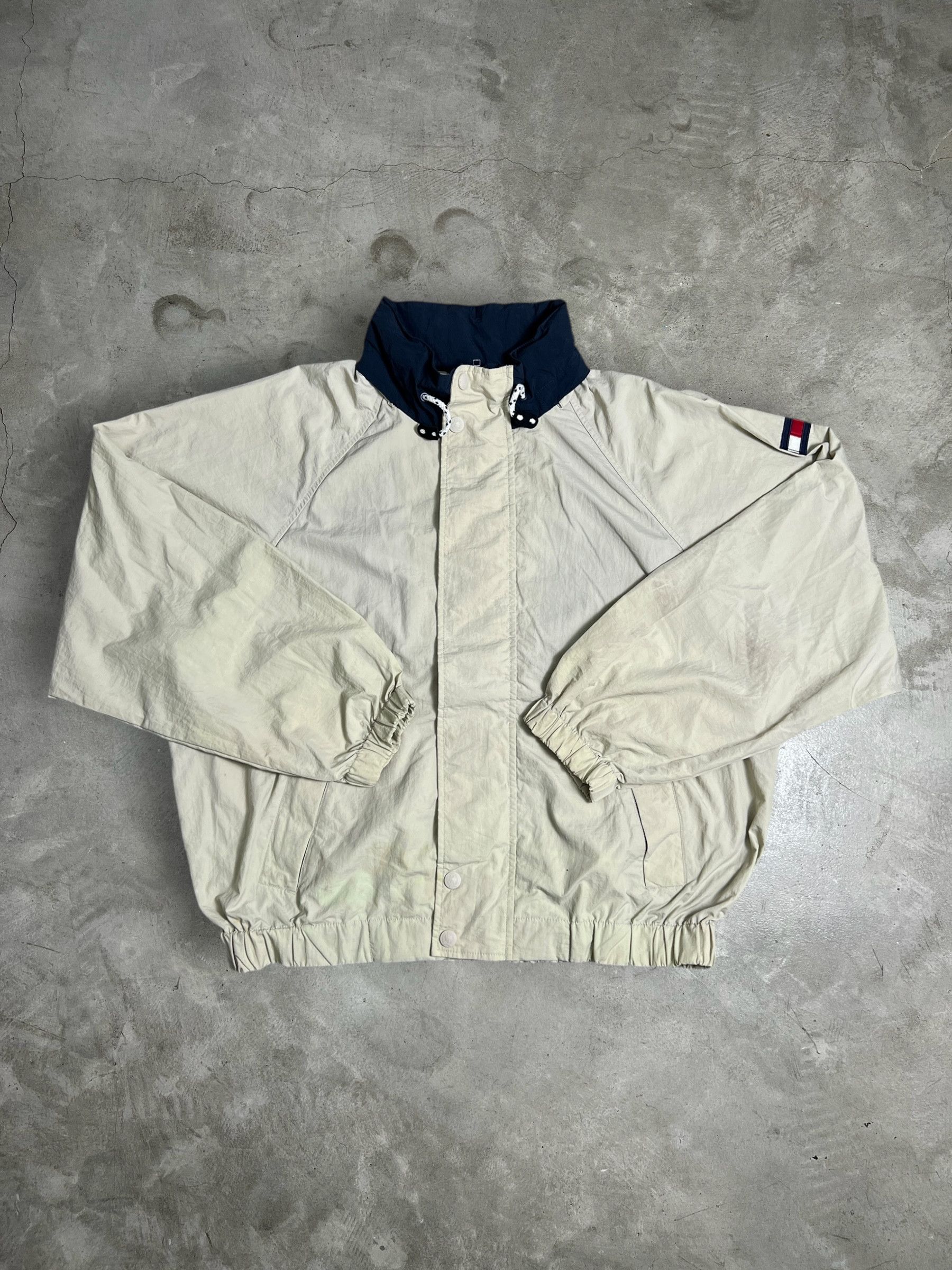 Tommy Hilfiger Vintage Tommy Hilfiger Nylon Jacket (XL) JKA273 Size US XL / EU 56 / 4 - 1 Thumbnail