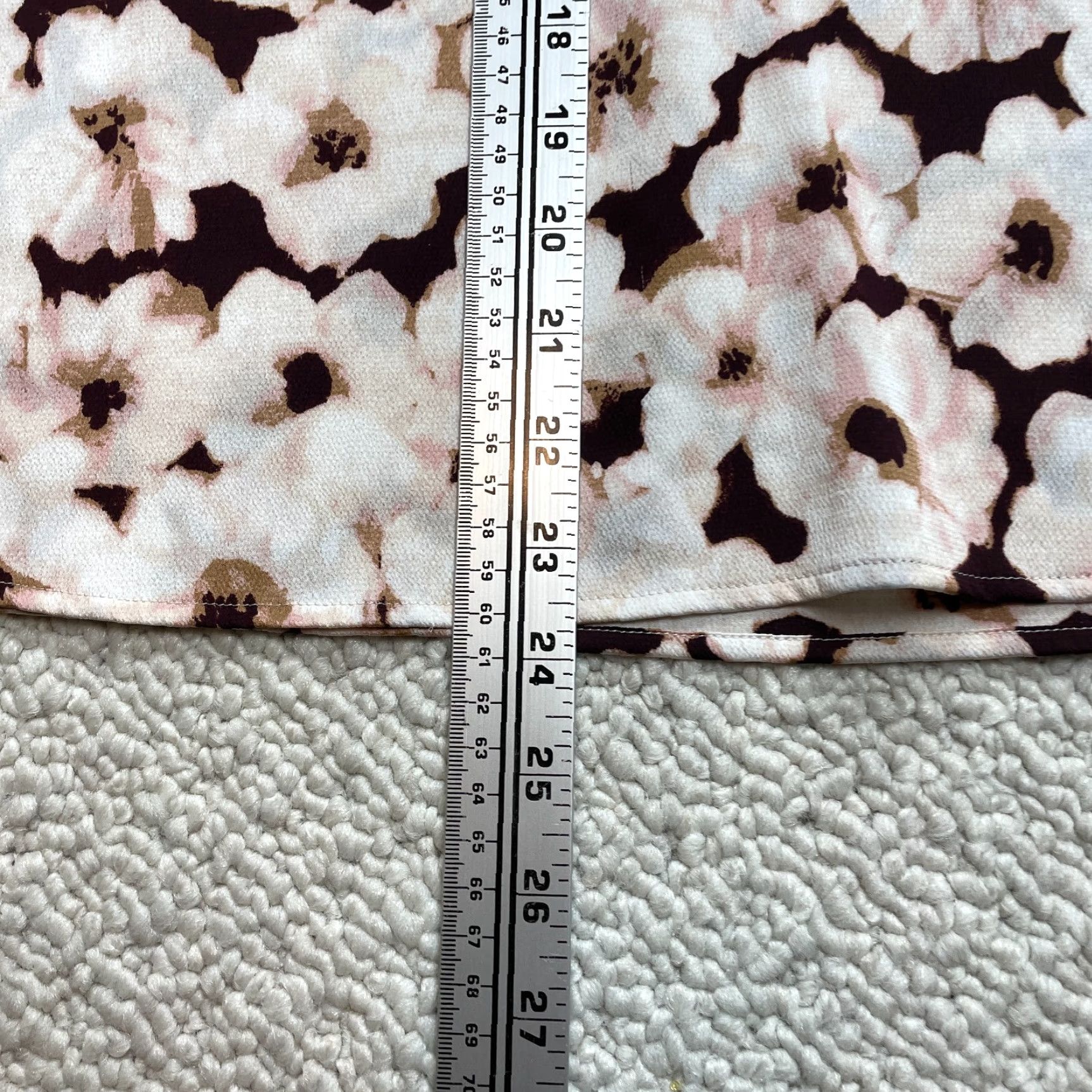 Banana Republic VINTAGE Banana Republic Blouse Tank Top Womens Small White Floral Megan Ruffle Drape Size S / US 4 / IT 40 - 4 Thumbnail