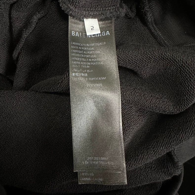 Balenciaga Balenciaga FW23 BACK FLIP ROUND reverse embroidered logo ho Size US M / EU 48-50 / 2 - 6 Thumbnail