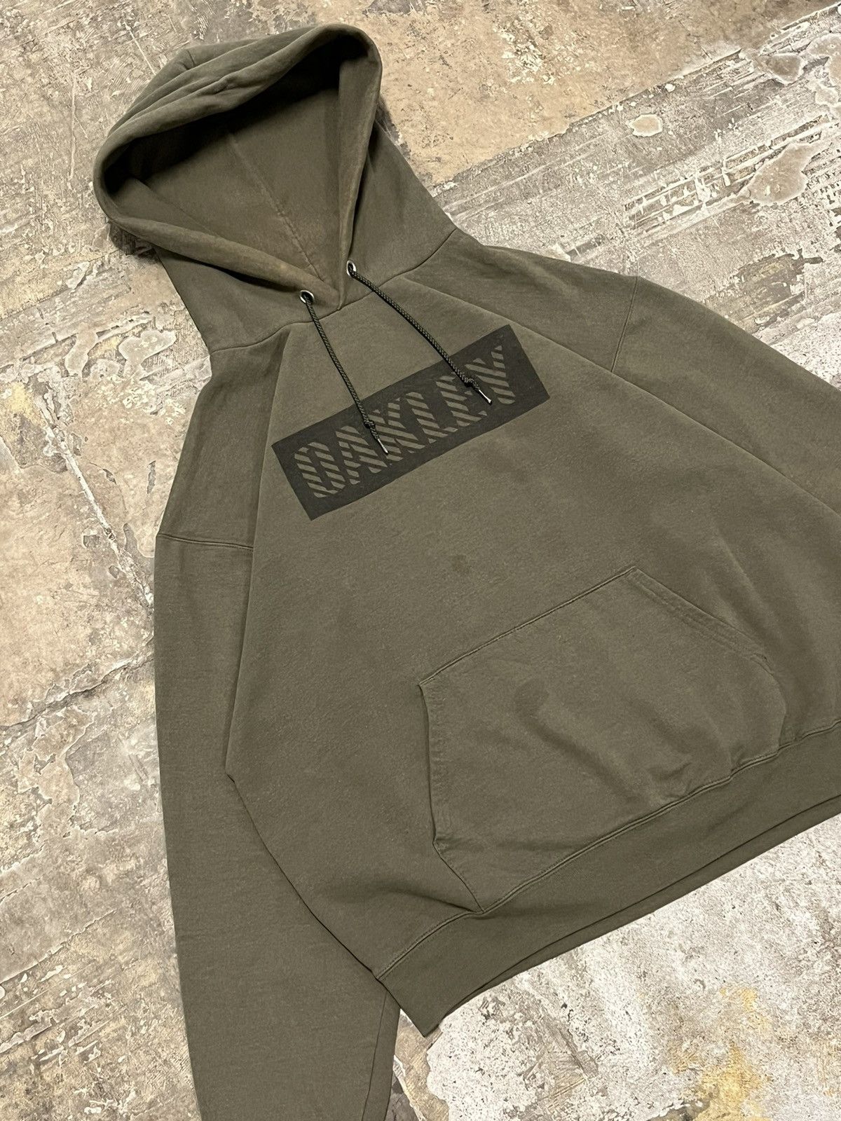 Oakley × Vintage Oakley sunglasses earth tone box logo hoodie y2k hype rare Size US L / EU 52-54 / 3 - 2 Thumbnail