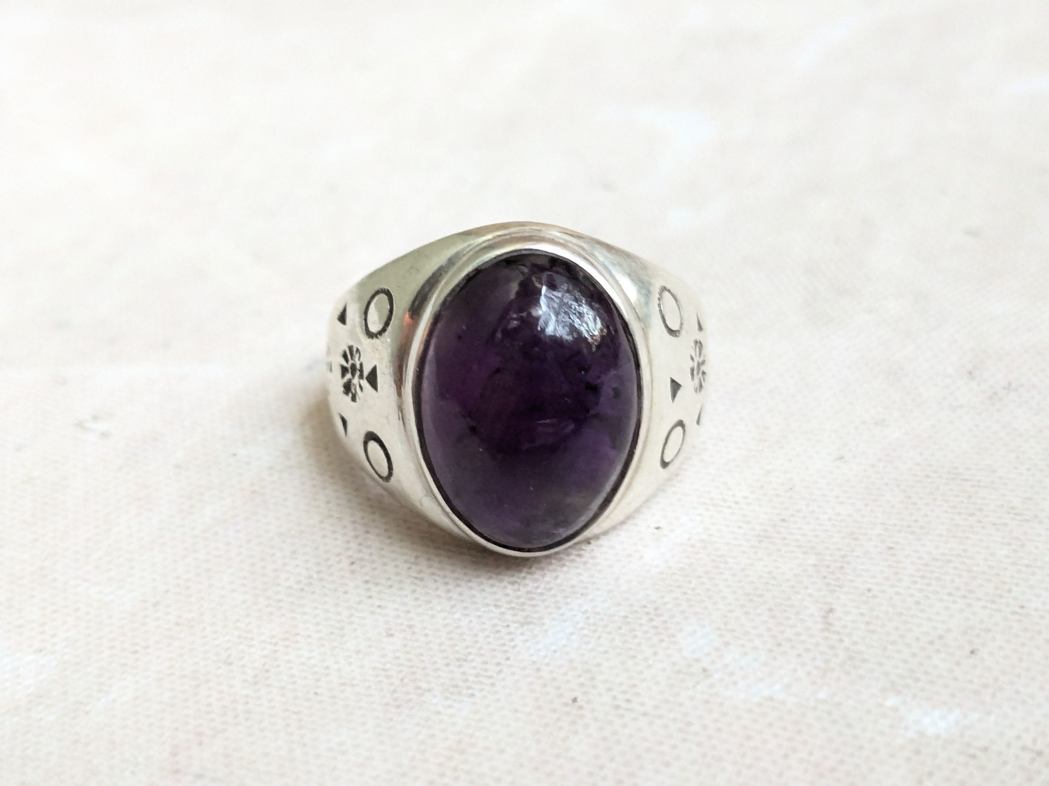 Sterling Silver Silpada Sterling Silver Ring Purple Amethyst 9.75 Oval Size ONE SIZE - 5 Thumbnail