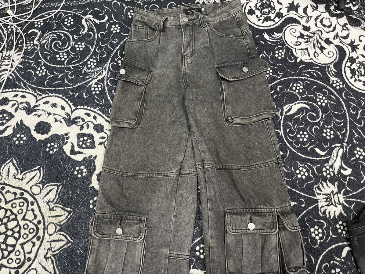 Japanese Brand 2000s BALENCIAGA INSPIRED MULTIPOCKET JEANS BAGGY Size 26" / US 2 / IT 38 - 7 Thumbnail