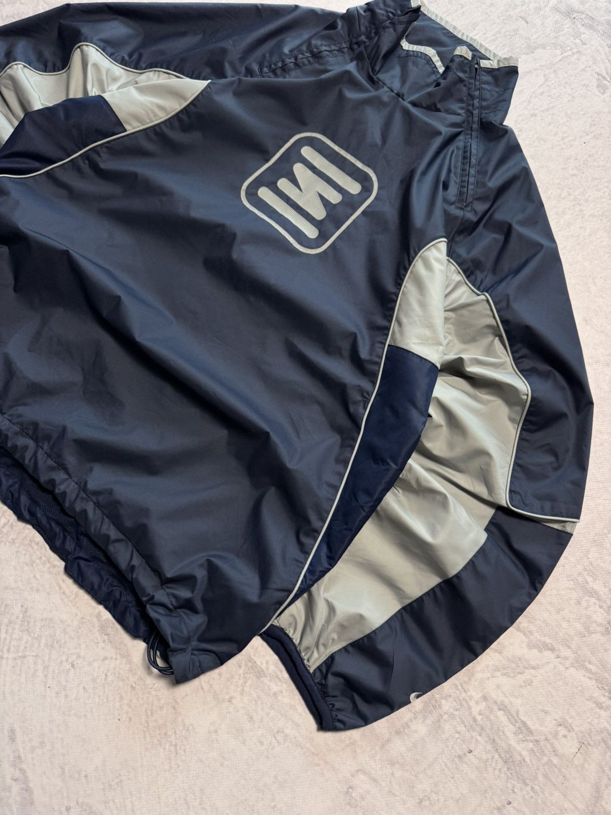Nike 00s Nike Vintage Shox Nylon Big Logo Oversize Drill Jacket Size US M / EU 48-50 / 2 - 4 Thumbnail