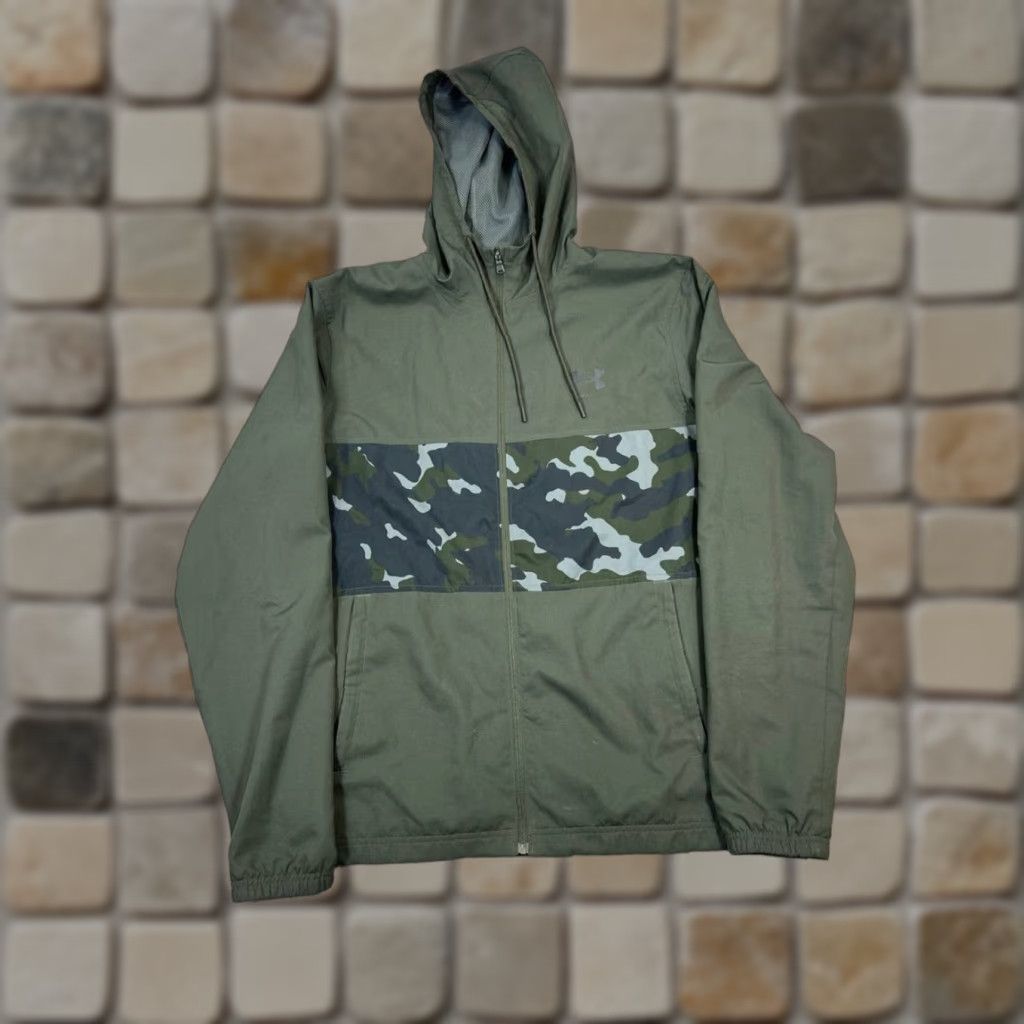 Under Armour Under Armour Jacket Mens M Green Camouflage Full Zip Windbreaker Casual Fall Winter Spring Regular Zip Front Logo Pattern: Camouflage Size US M / EU 48-50 / 2 - 1 Thumbnail