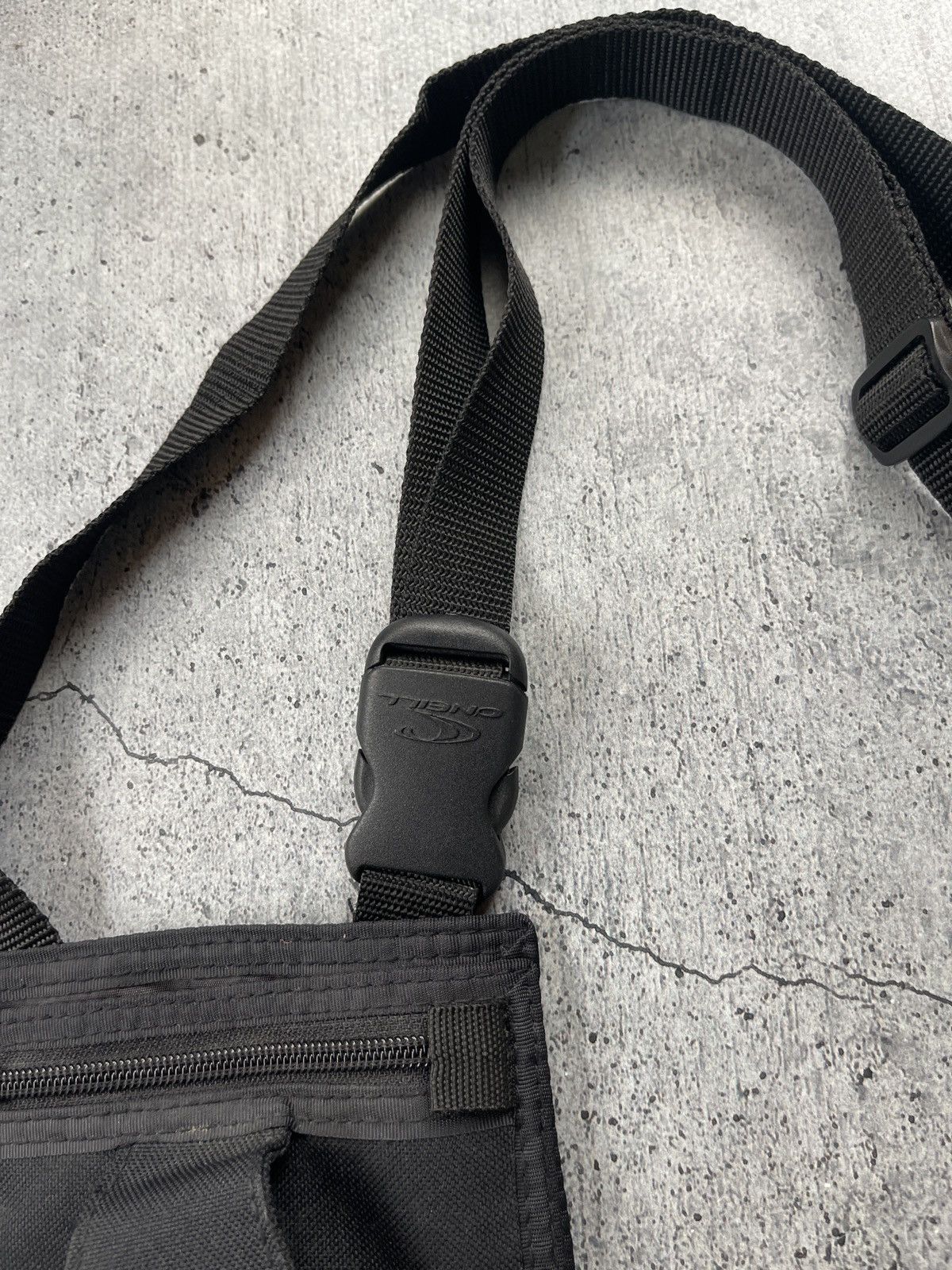 20471120 × Japanese Brand × O'Neill Vintage 00s Oneill Crossbody Bag Size ONE SIZE - 3 Thumbnail