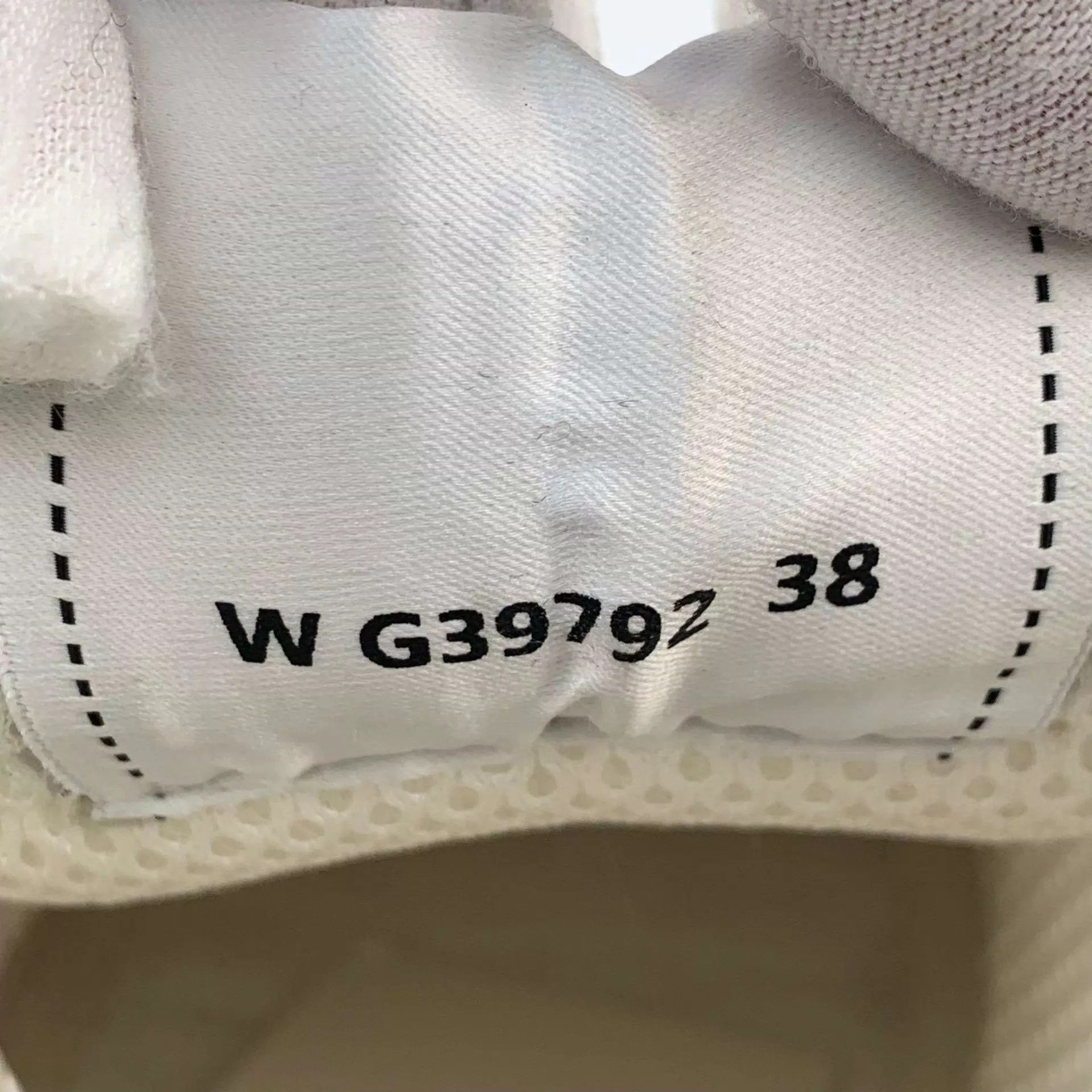 Chanel CHANEL Silver Horn King sneakers 38 260423ZXYMM01 Size US 7.5 / IT 37.5 - 6 Thumbnail