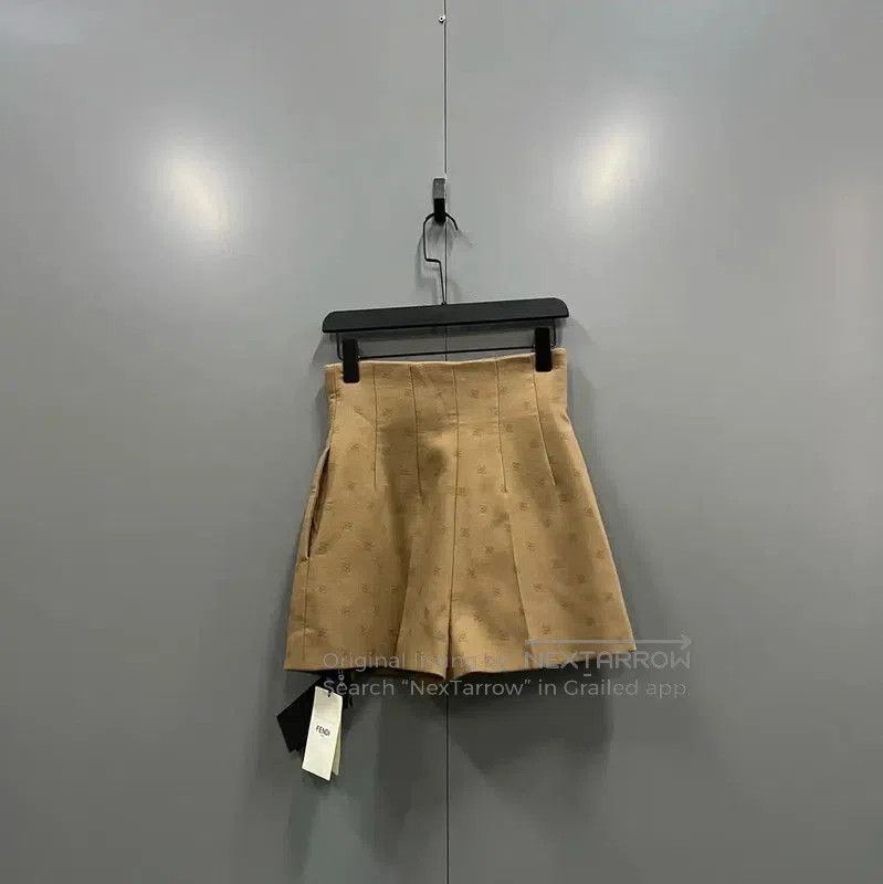 Fendi Fendi Khaki Cotton Women's Shorts for Summer . Size 28" / US 6 / IT 42 - 2 Thumbnail