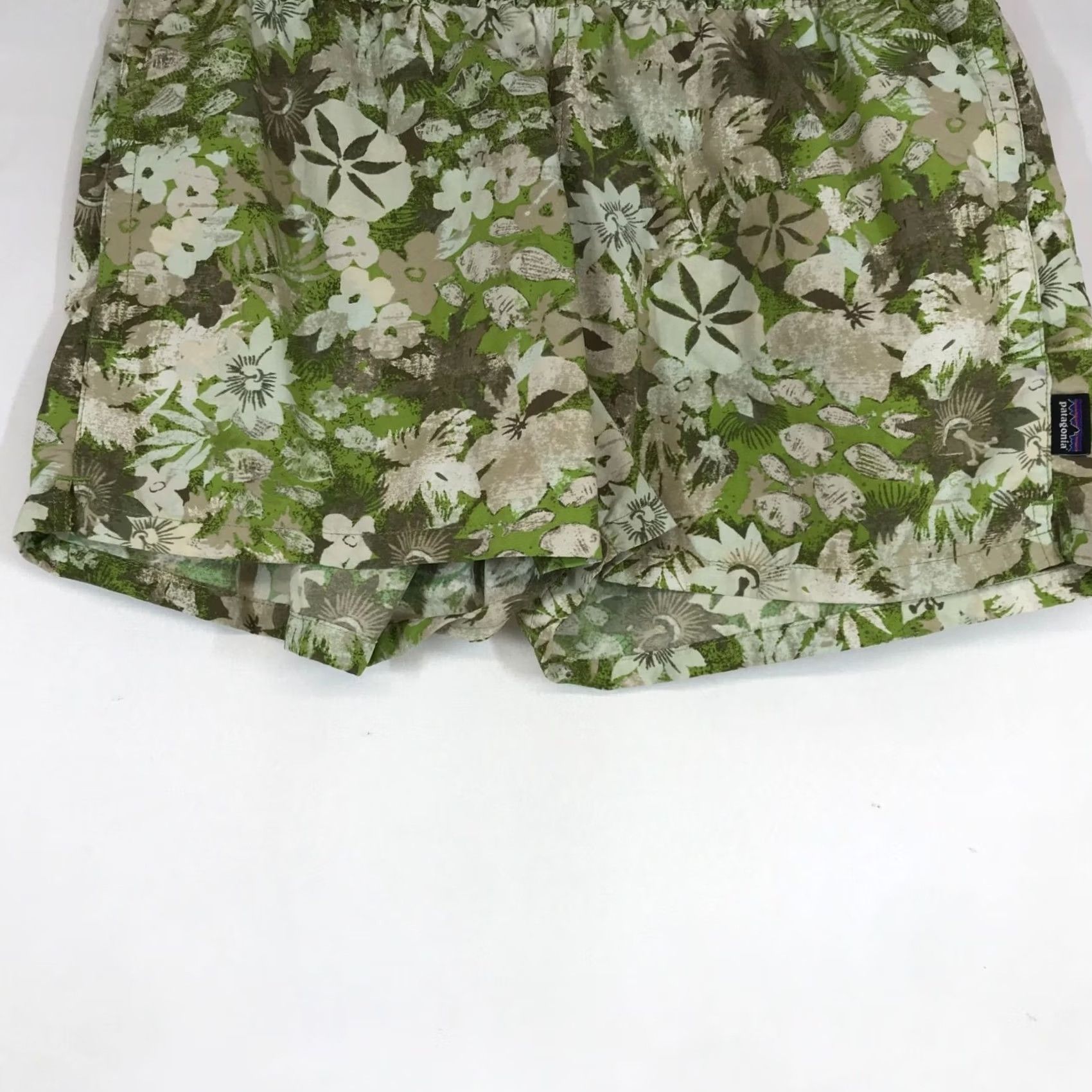 Patagonia Patagonia Womens Medium Green Floral Pull-On Shorts - Baggies Size 32" / US 10 / IT 46 - 3 Thumbnail