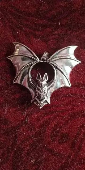 Jewelry Vampire Bat Necklace Size ONE SIZE - 2 Thumbnail