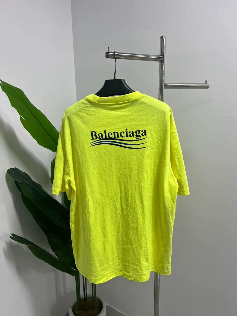 Balenciaga Balenciaga Coke printed short sleeve T-shirt fluorescent g Size US S / EU 44-46 / 1 - 2 Thumbnail