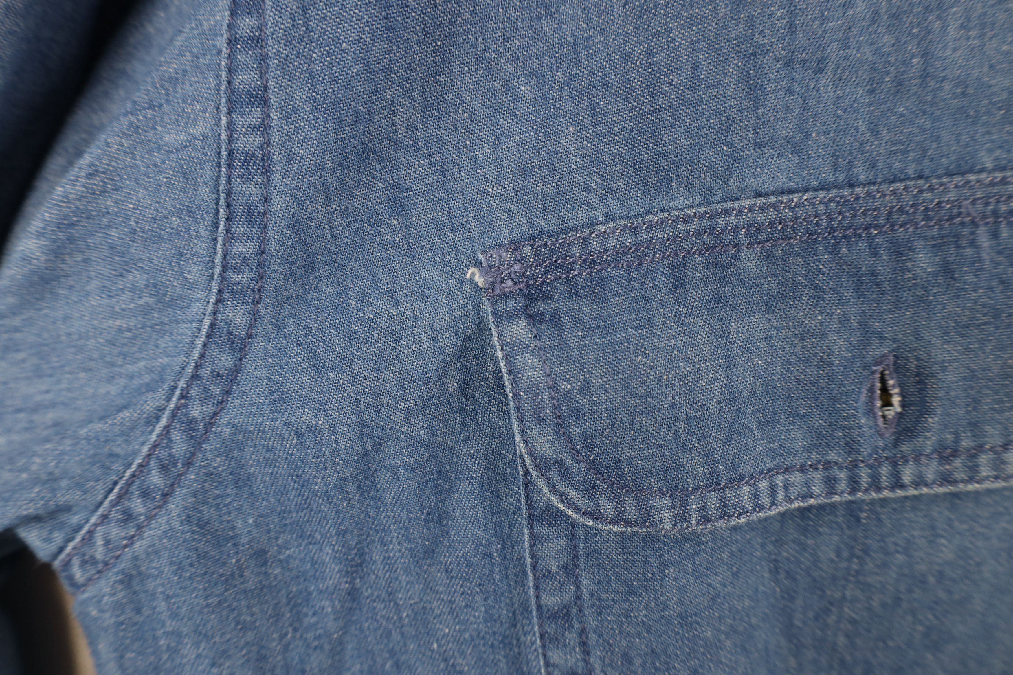 Vintage Vintage 90s Streetwear Fit Denim Jean Button Down Shirt Size US M / EU 48-50 / 2 - 6 Thumbnail