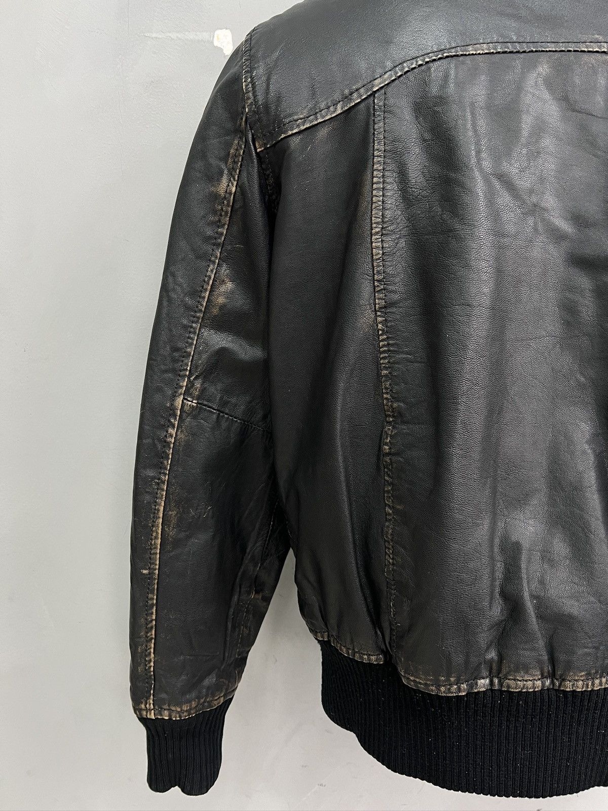 Schott Jack Jones Black Leather Bomber Jacket Vintage 90s Size US L / EU 52-54 / 3 - 3 Thumbnail