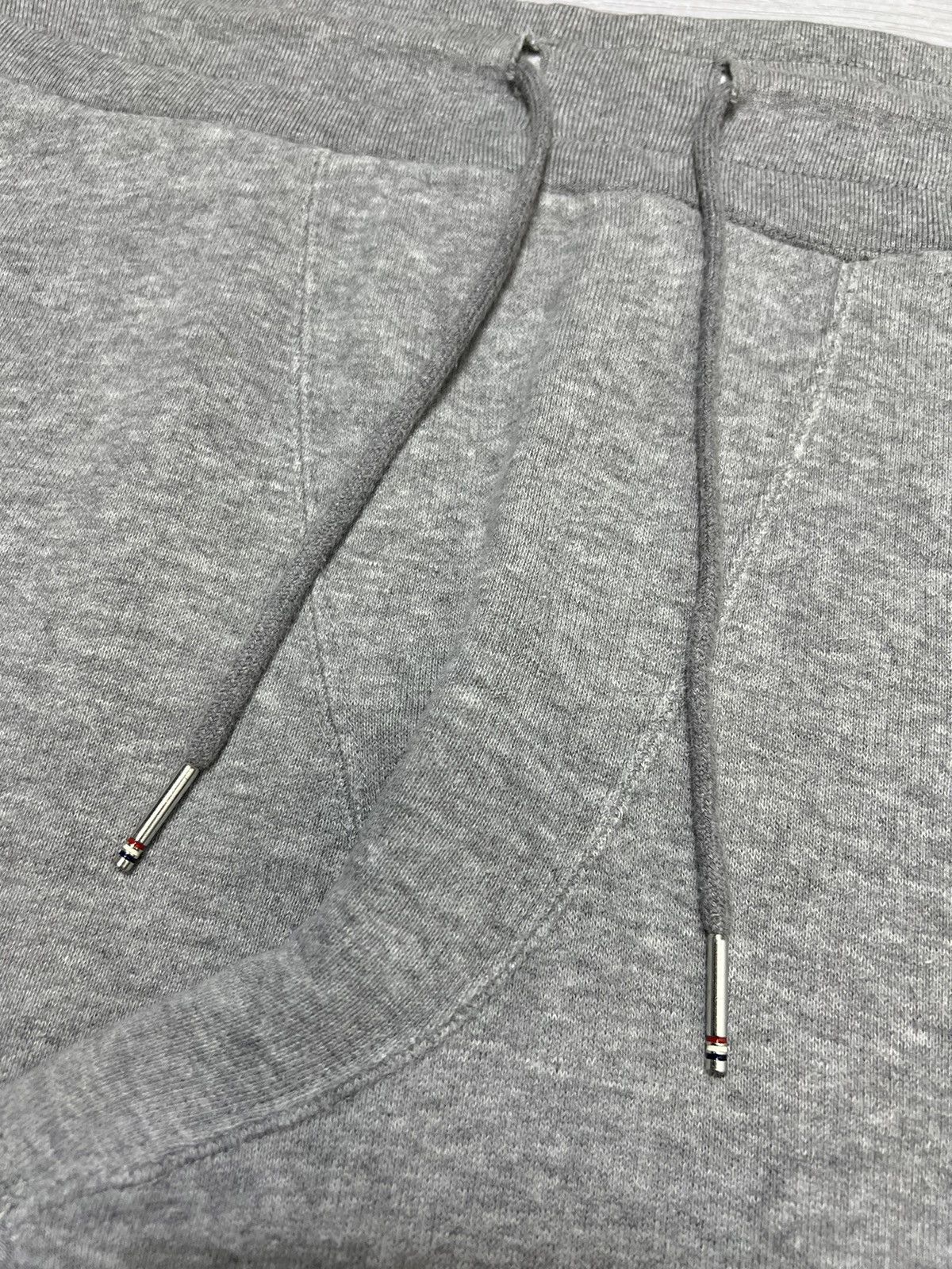 Thom Browne Thom Browne - Classic Loopback 4 Bar Sweatpants Size US 28 / EU 44 - 4 Thumbnail