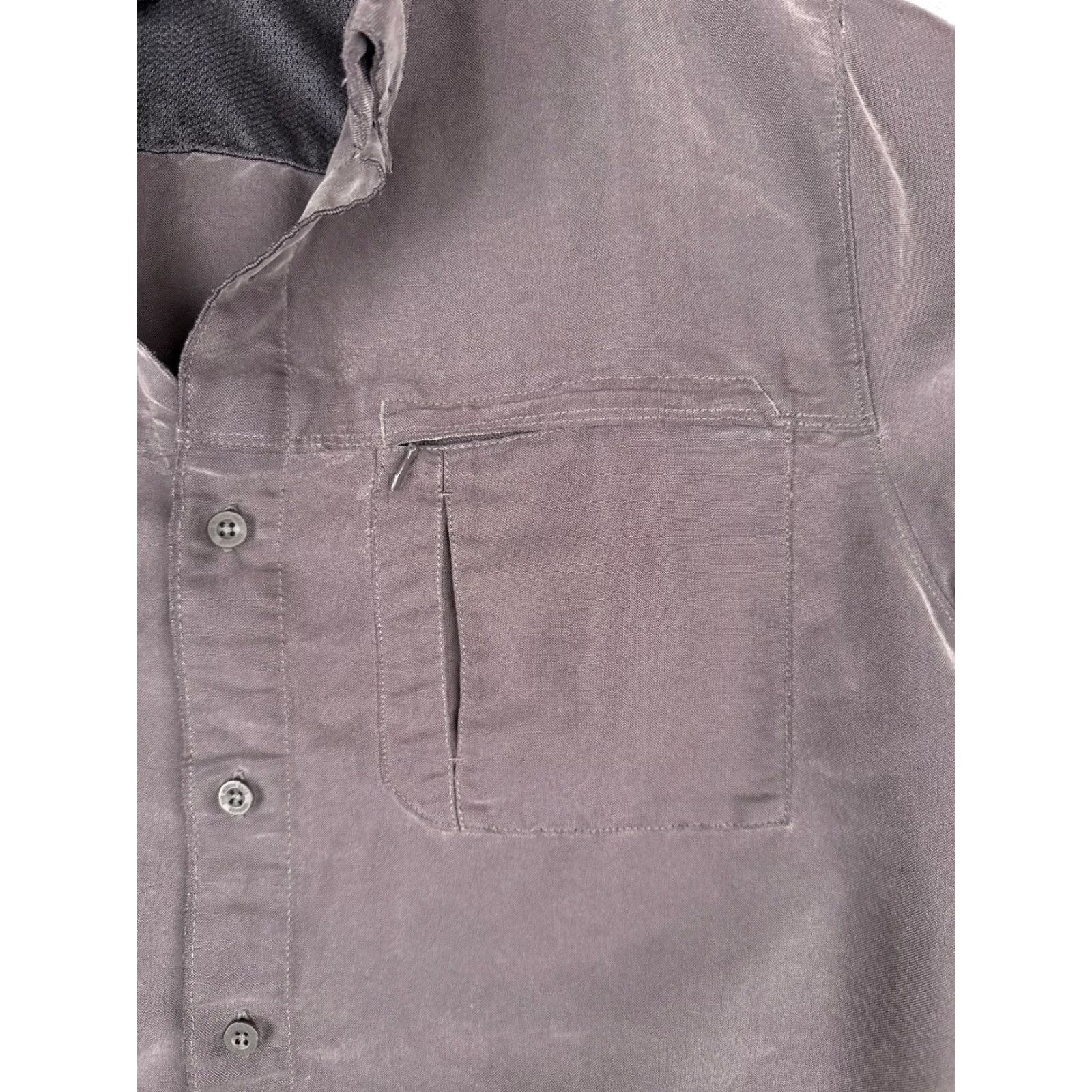 The North Face The North Face Shirt Men Adult Large Gray Long Sleeve Button-Up Pocket Nylon Modal Blend Button-Up Casual, Travel, Vacation, Resort Size US L / EU 52-54 / 3 - 6 Thumbnail