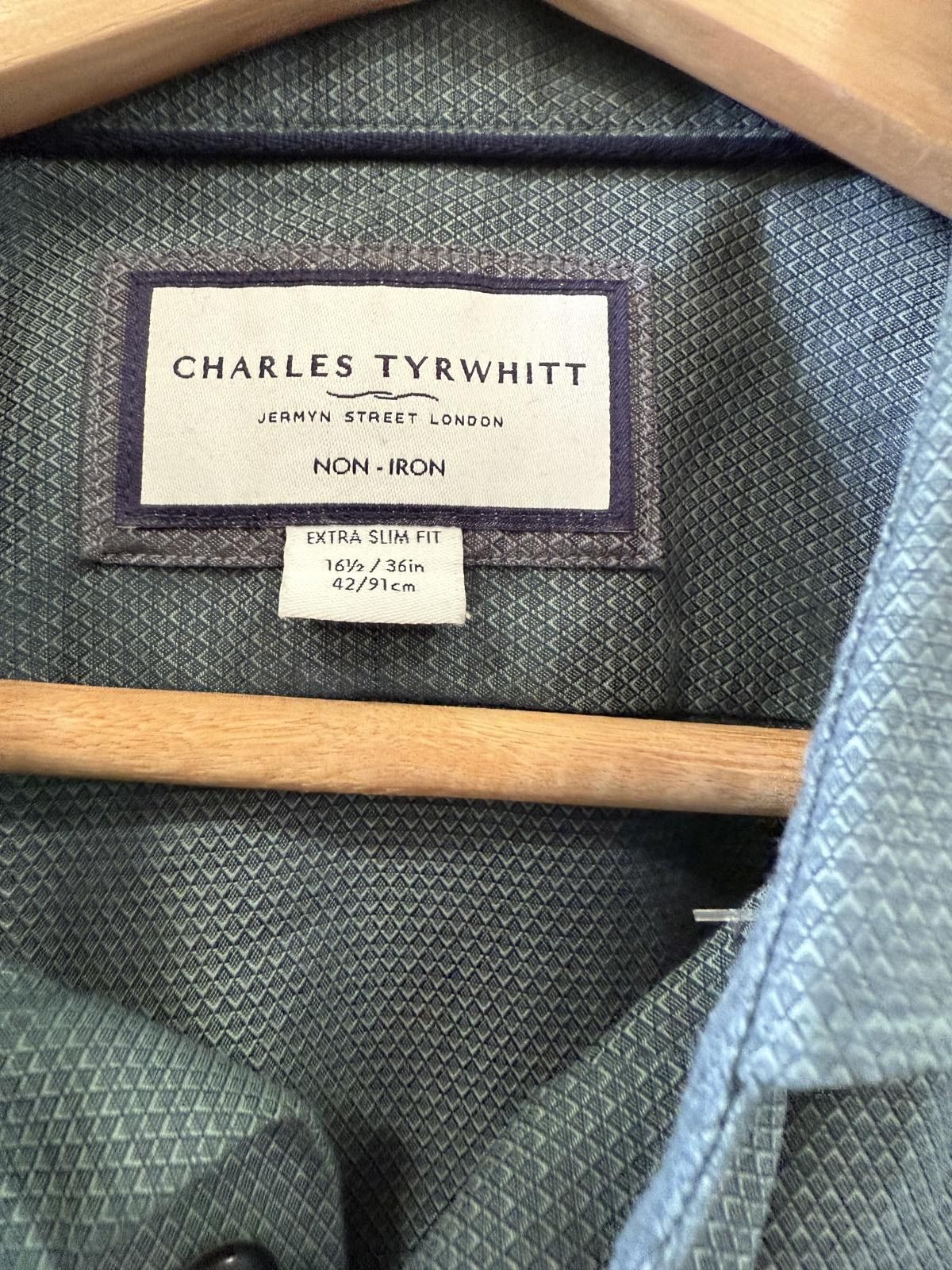 Charles Tyrwhitt Charles Tyrwhitt Men's Non-Iron Extra Slim Fit Dress Shirt Size US M / EU 48-50 / 2 - 3 Thumbnail
