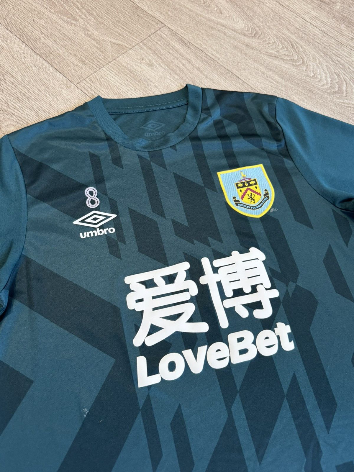 Umbro 🔷Umbro Burnley 2019/20 Soccer jersey🔷 Size US S / EU 44-46 / 1 - 2 Thumbnail