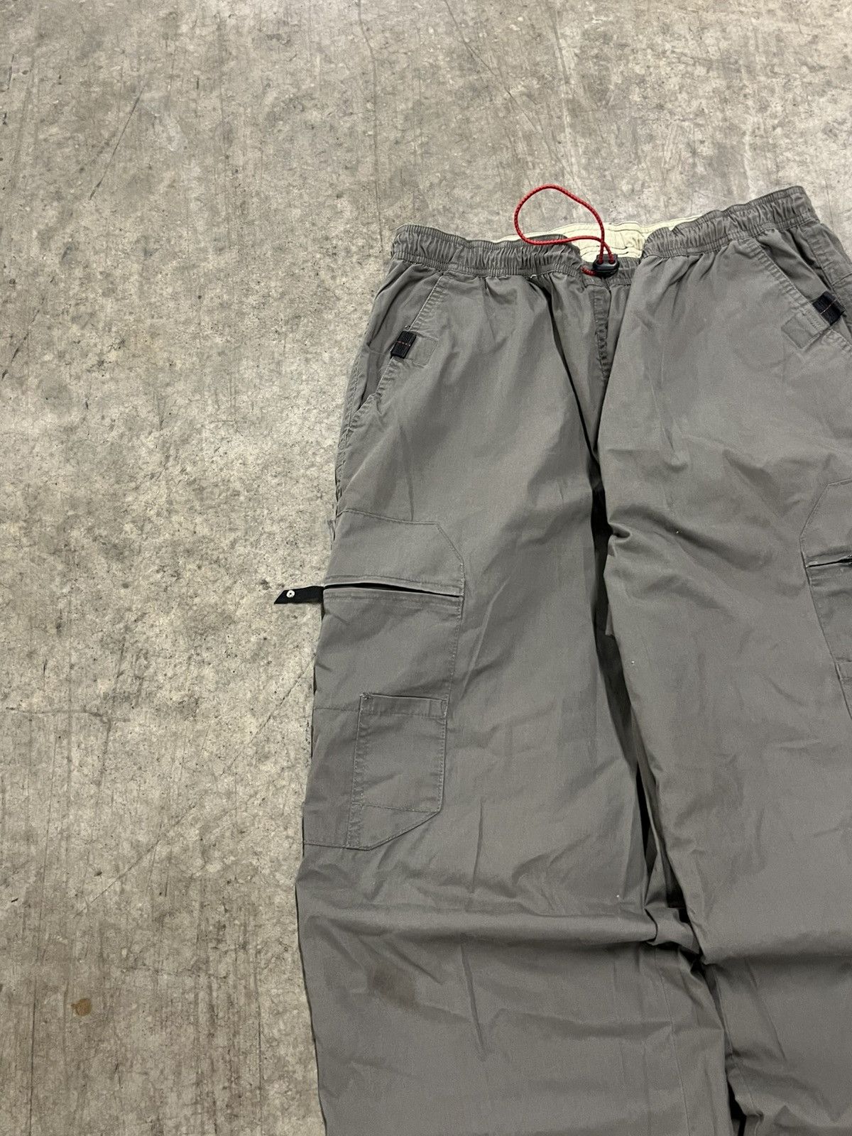 Vintage Vintage utility cargo pants baggy fit wide leg track pant Size US 32 / EU 48 - 4 Thumbnail