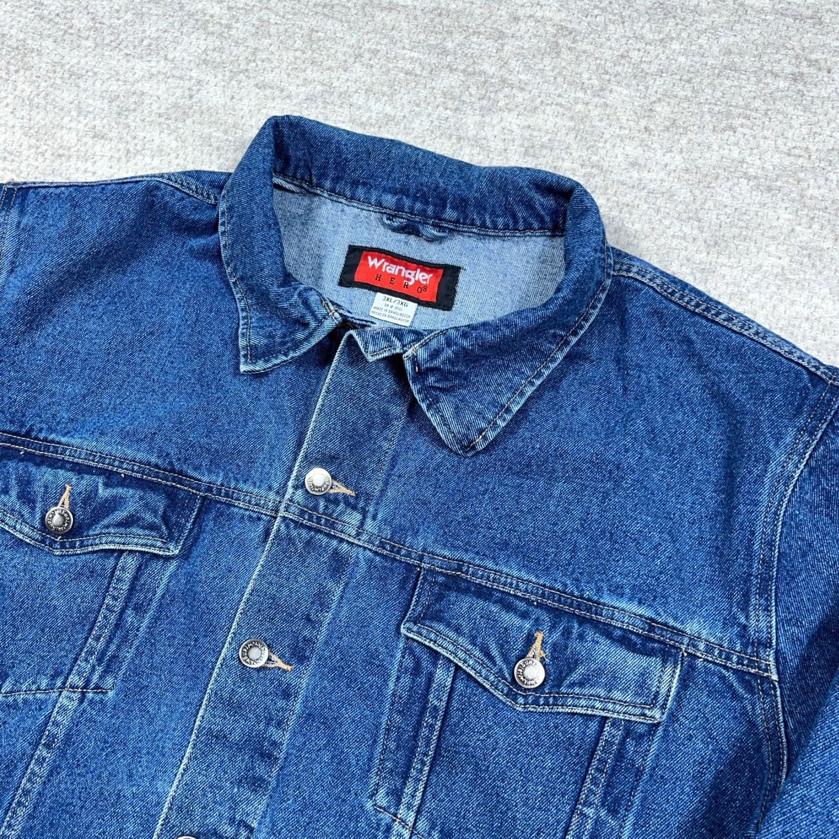 Wrangler VINTAGE Wrangler Hero Denim Jacket Men 3XL Blue Jean Trucker Med Wash 90s Y2K Wrangler Jacket Men 3XL Blue Denim Trucker 90s USA Classic Vintage Size US 39 - 3 Thumbnail