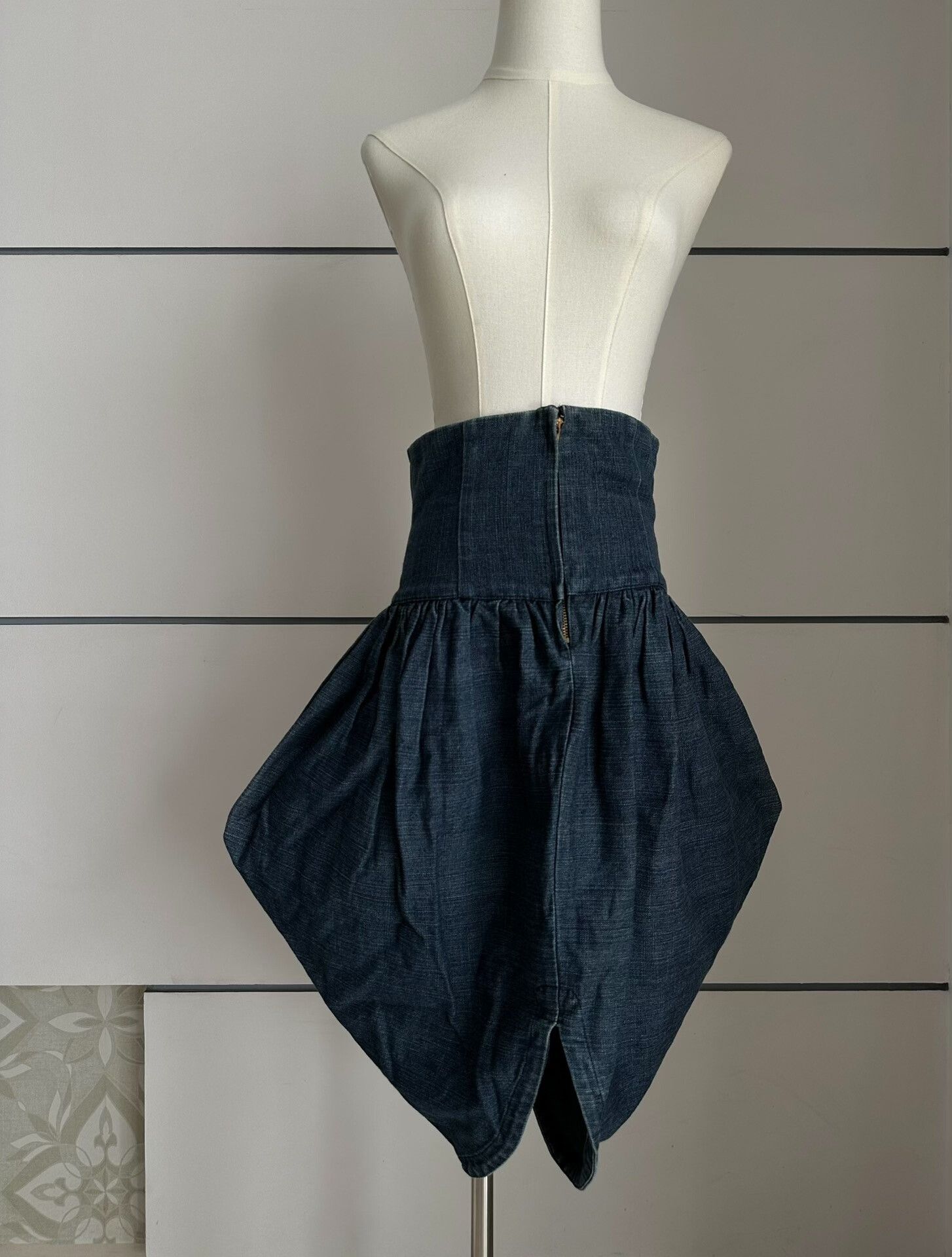 Hussein Chalayan HUSSEIN CHALAYAN SIZE42 Cocoon-shaped denim short skirt| Size 41" - 1 Thumbnail