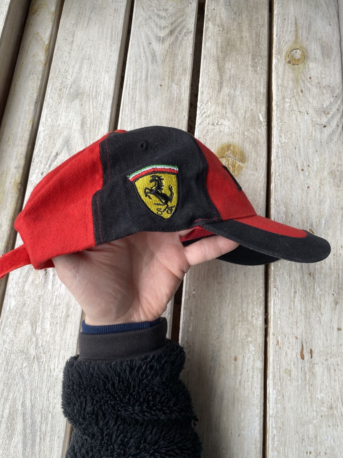 Vintage Vintage 00s Ferrari Racing Formula One F1 Logo Cap Red Size ONE SIZE - 4 Thumbnail