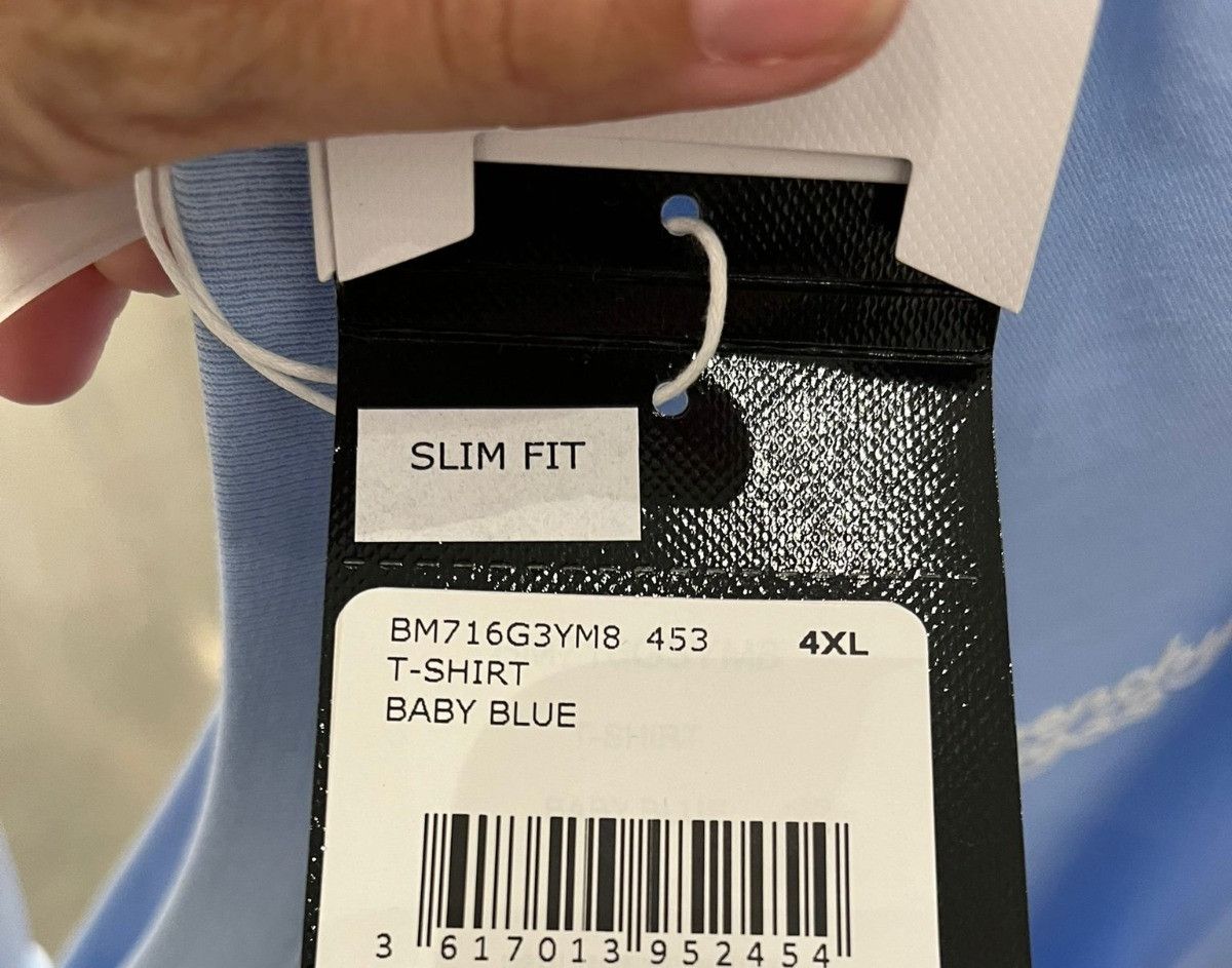 Givenchy oc11z0725 T-Shirt in Baby Blue Size US XXL / EU 58 / 5 - 6 Thumbnail