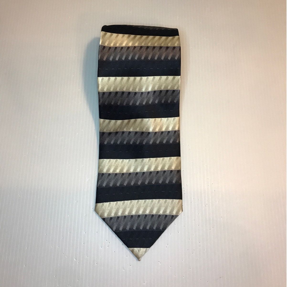 Covington Covington Strips Long Wide Silk Necktie Size ONE SIZE - 1 Thumbnail