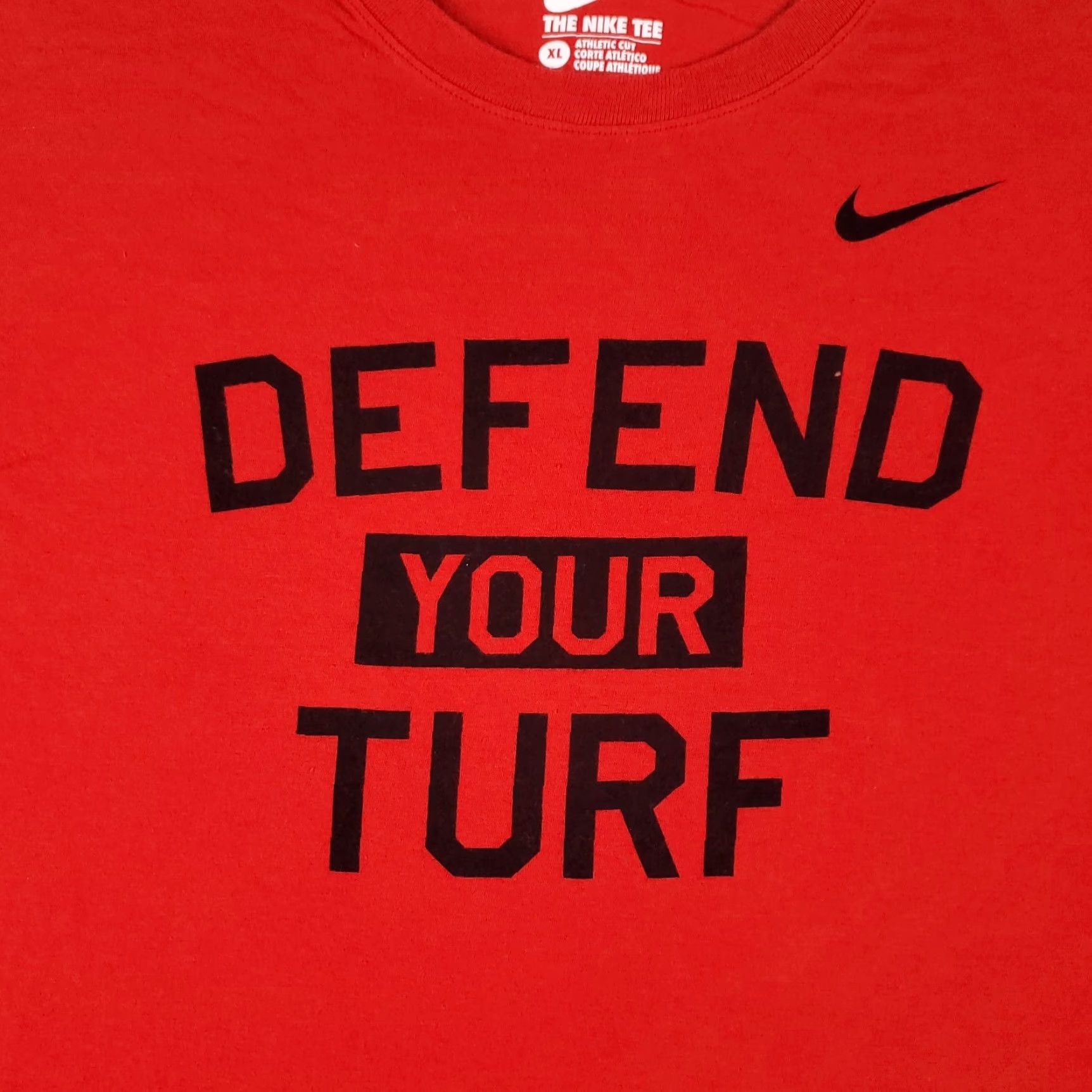 Nike Nike T Shirt Unisex XL Red Defend Your Turf Swoosh Casual Short Sleeve Adult Nike LeBron Logo Modern Sports Shirt Mens Womens Size US XL / EU 56 / 4 - 2 Thumbnail