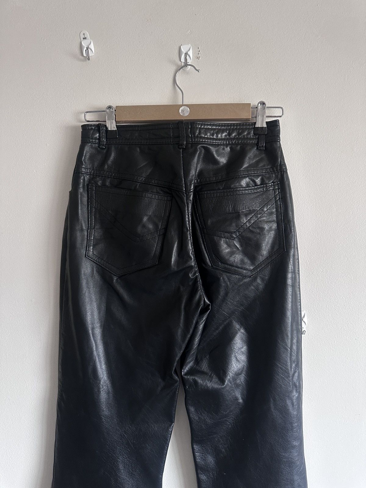 Leather × Vintage Vintage 00’s Black Leather Pants Size 28" / US 6 / IT 42 - 5 Thumbnail