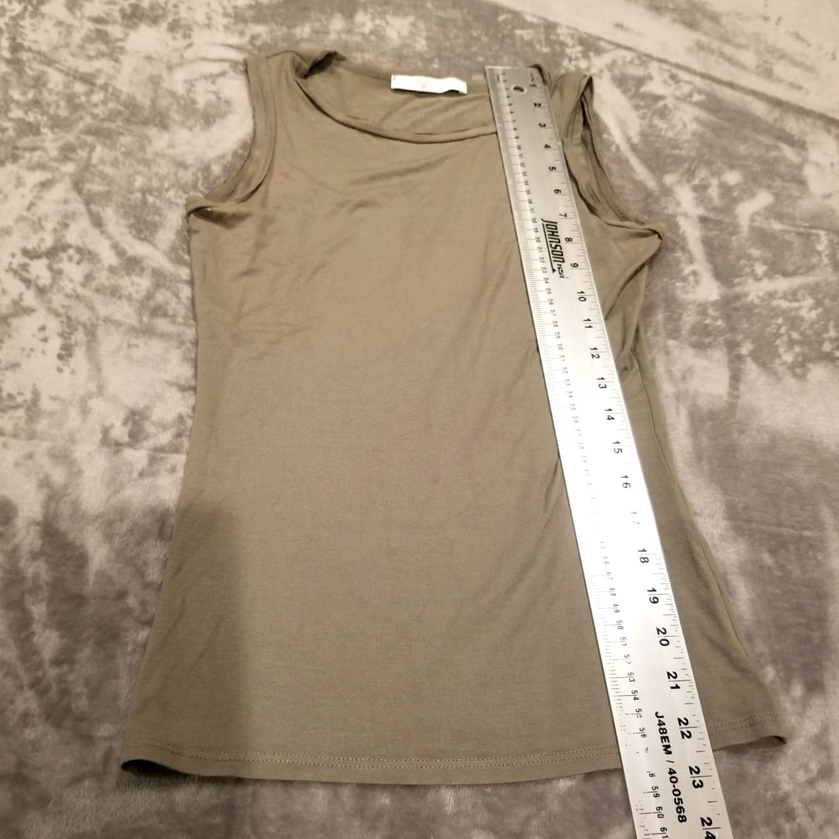 Vintage Siste's Womens Taupe Round Neck Sleeveless Tank Top S/M Solid Italy Made Size S / US 4 / IT 40 - 8 Thumbnail