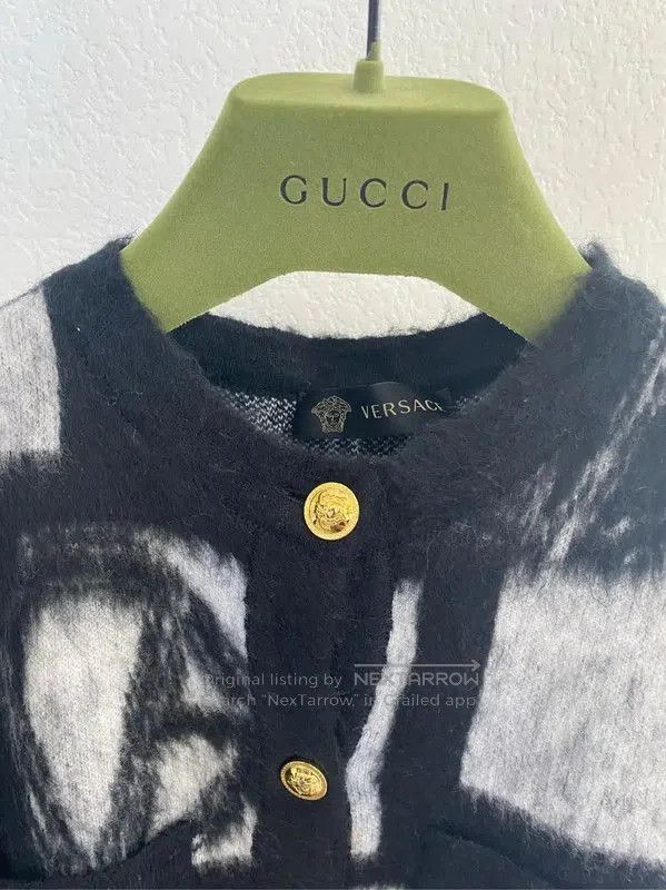 Versace Versace Black Wool Sweater for Women . Size M / US 6-8 / IT 42-44 - 5 Thumbnail